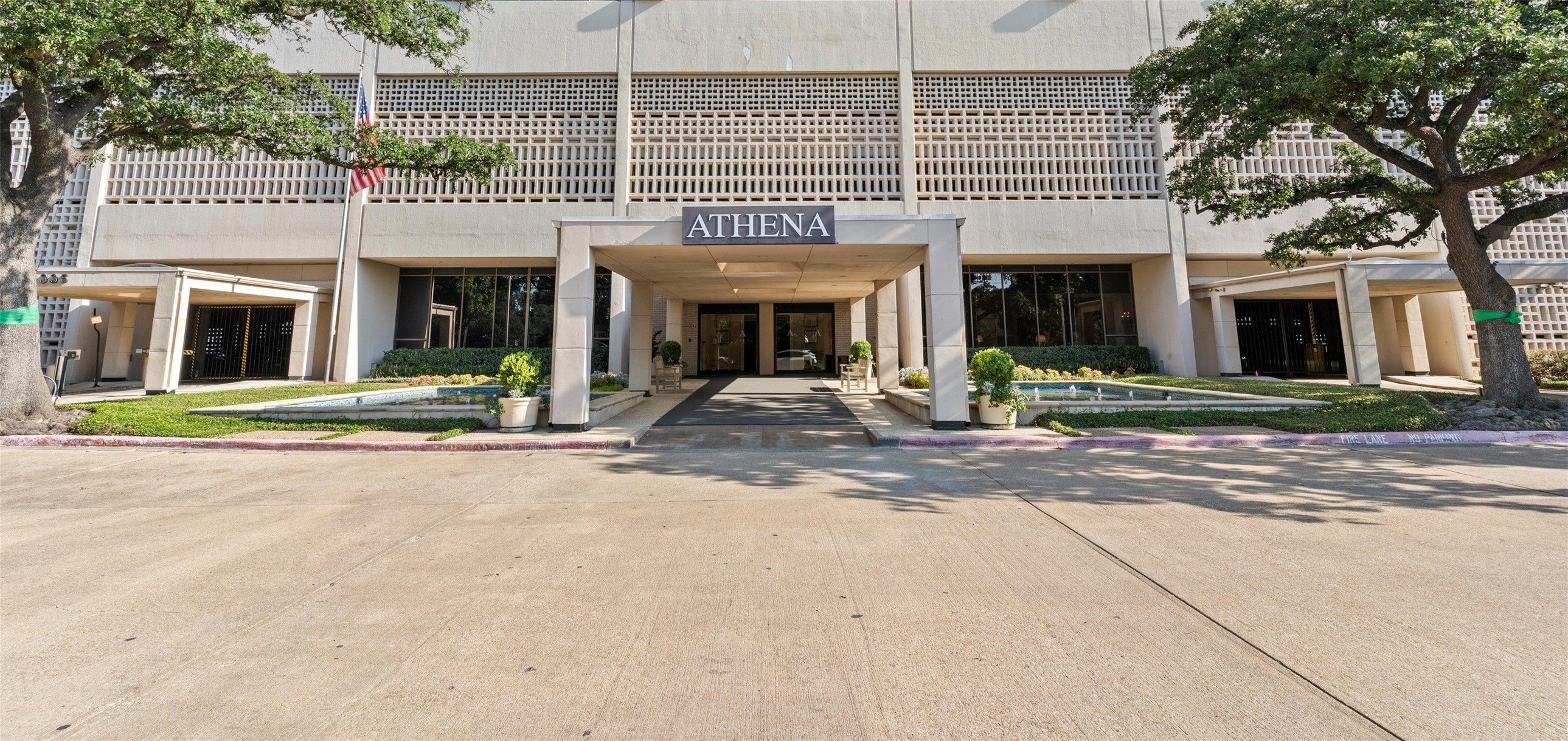 Property photo 02 of 6335 W Northwest Highway UNIT 918, Dallas, TX 75225 | MLS #21038532