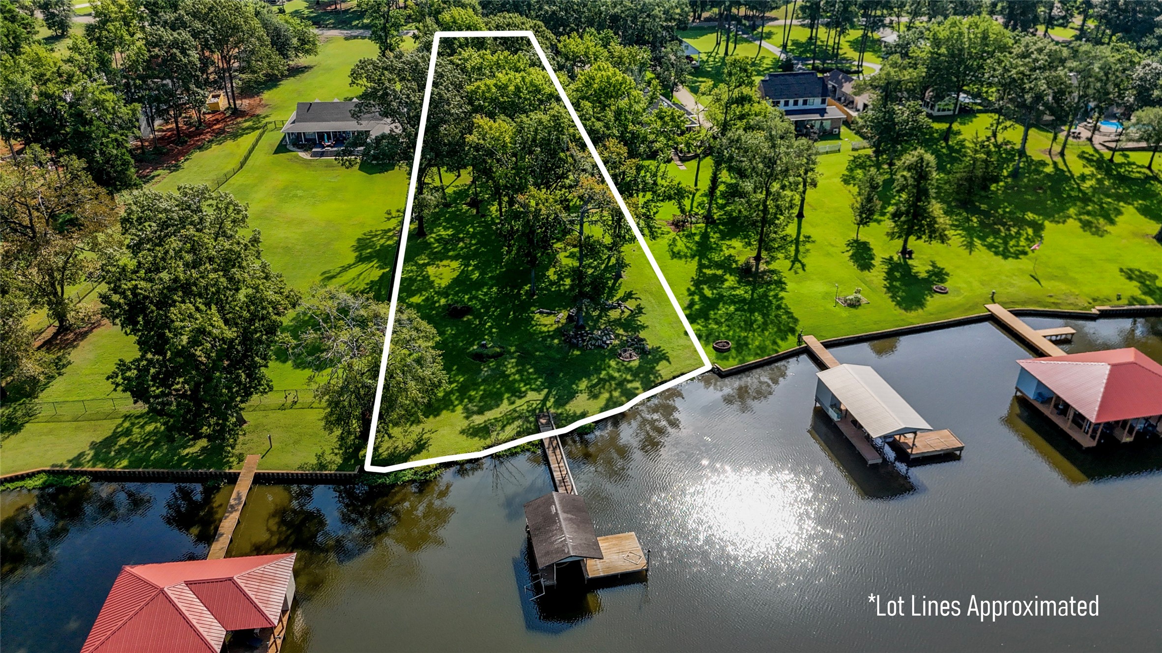 Property photo 02 of 701 County Road 3608, Bullard, TX 75757 | MLS #21038543