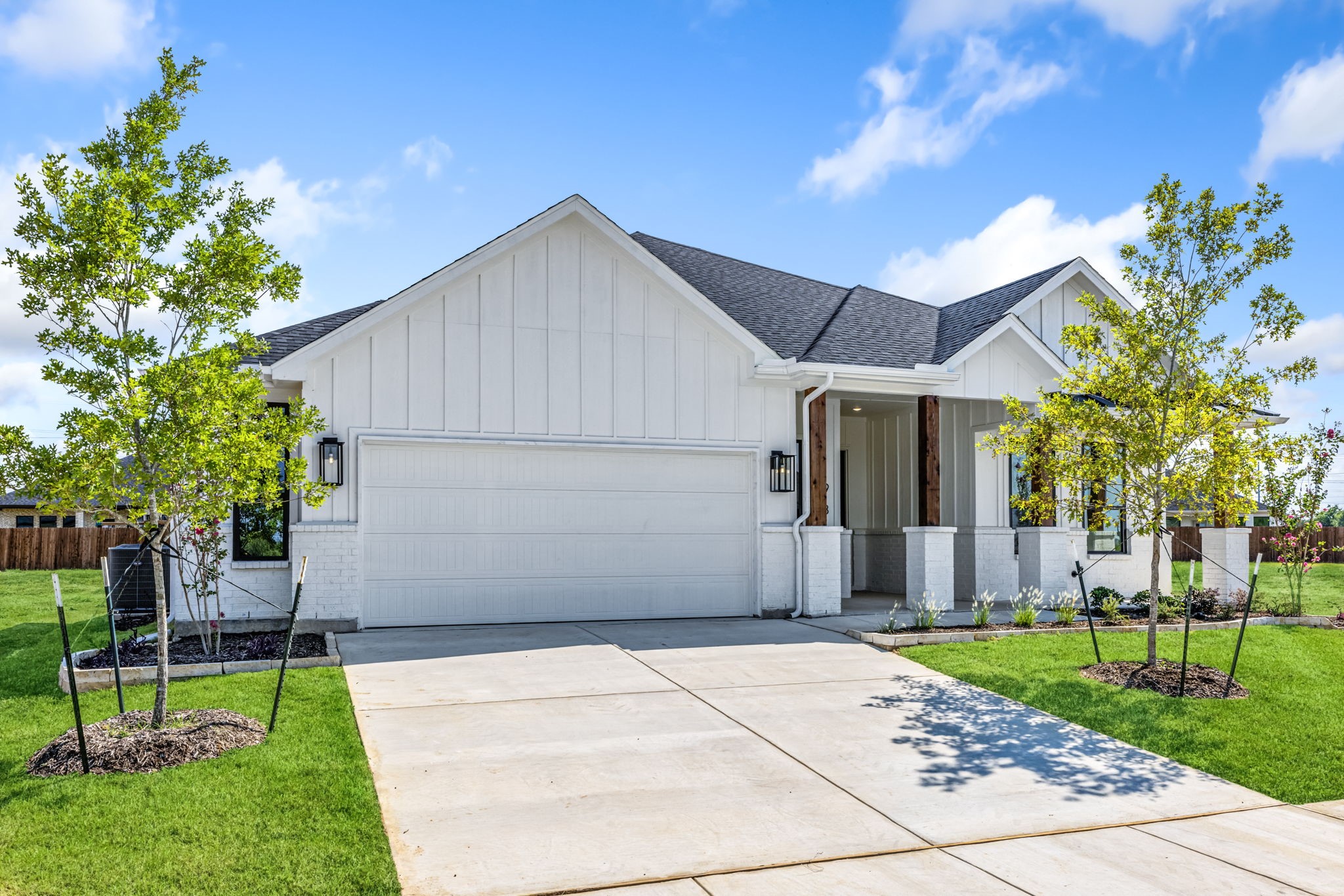 Property photo 02 of 913 Beall Street, Denton, TX 76207 | MLS #21039912