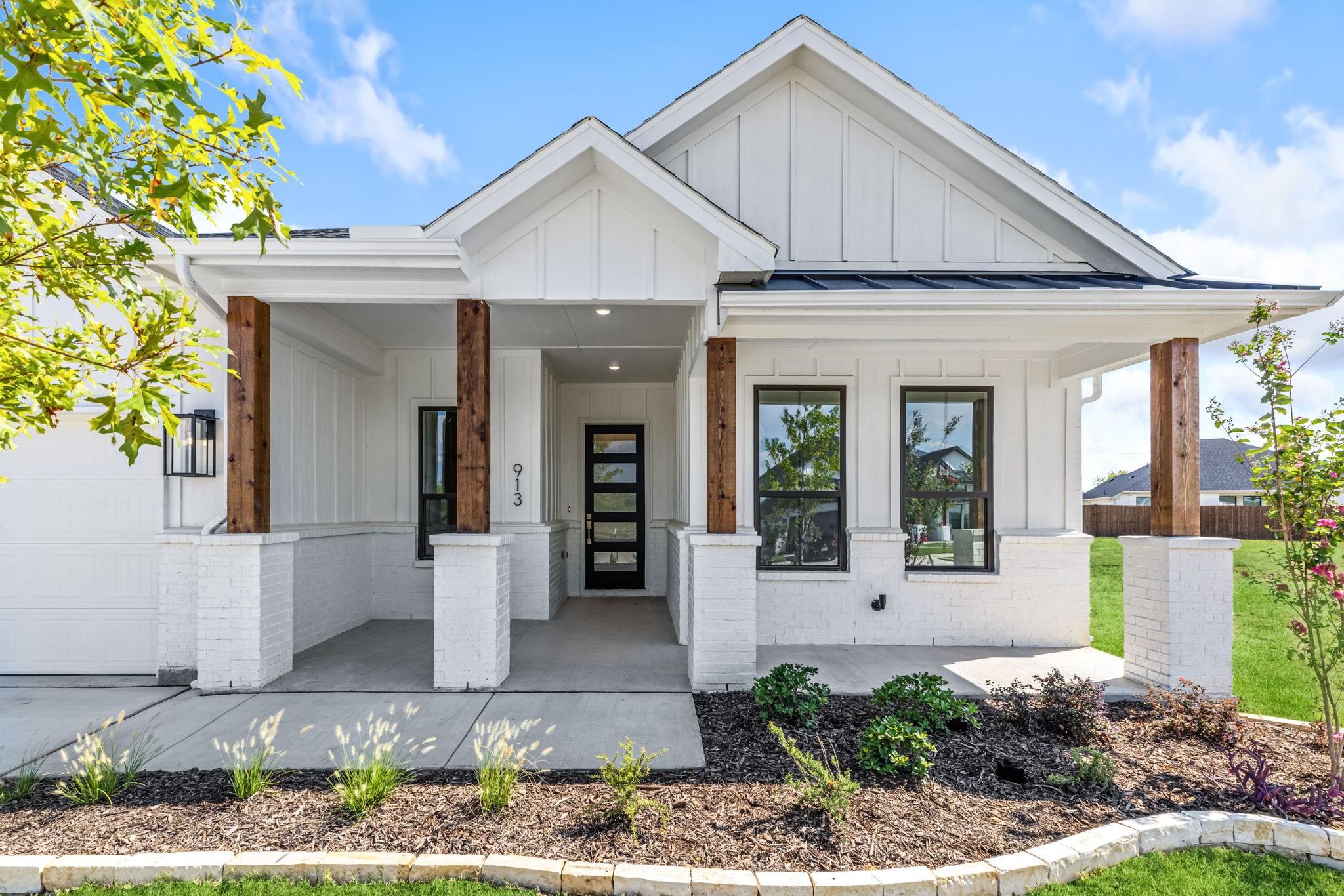 Property photo 03 of 913 Beall Street, Denton, TX 76207 | MLS #21039912