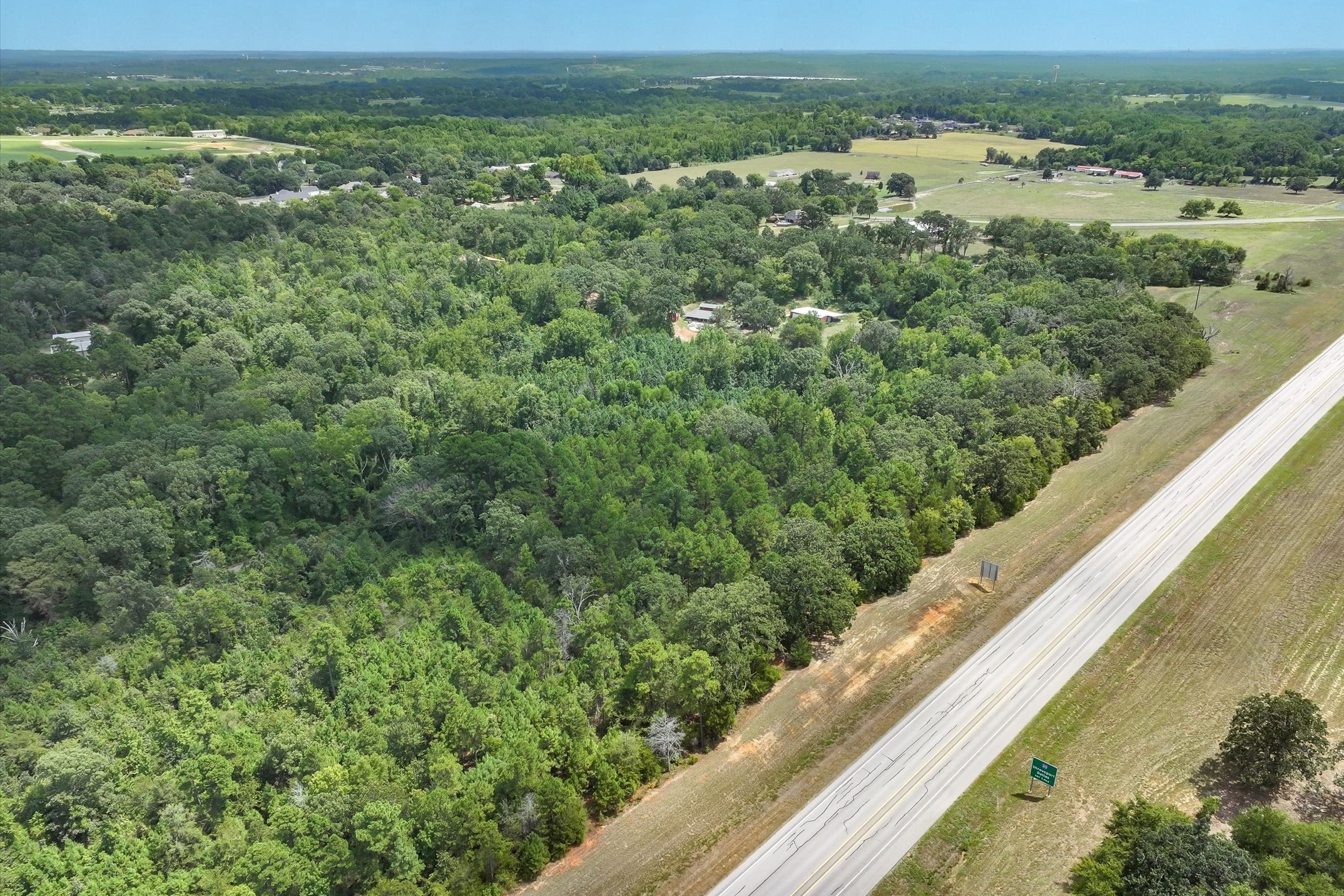 Property photo 04 of 15307 Fm 849, Lindale, TX 75771 | MLS #21041445