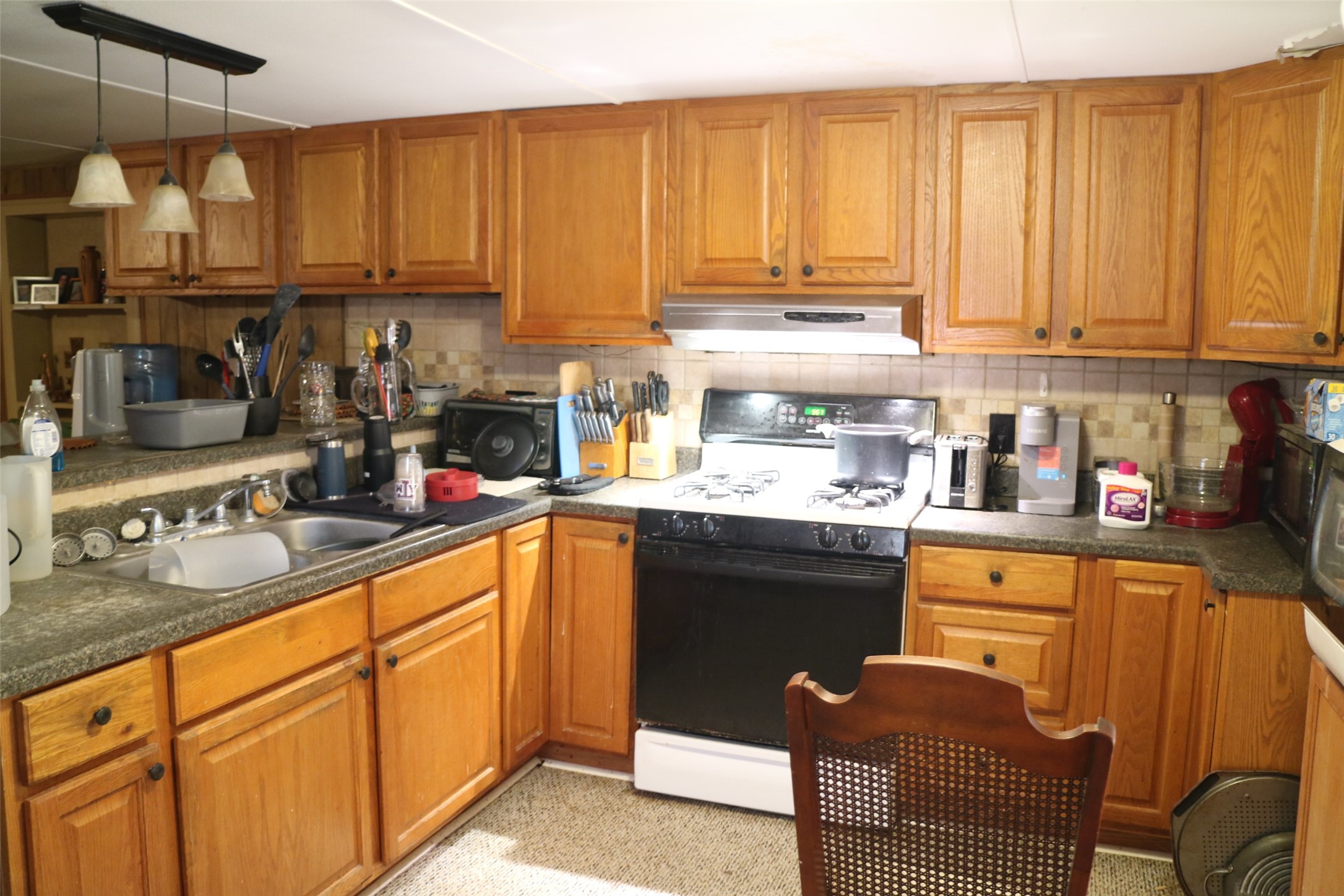 Property photo 04 of 3601 Greenbrook Street, Granbury, TX 76048 | MLS #21045660