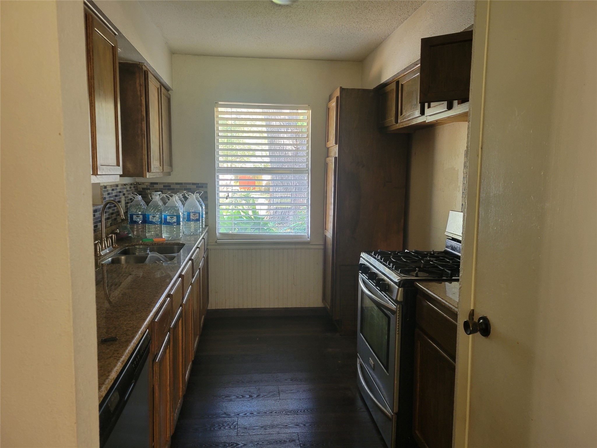 Property photo 04 of 106 Allen Street, Arp, TX 75750 | MLS #21048855