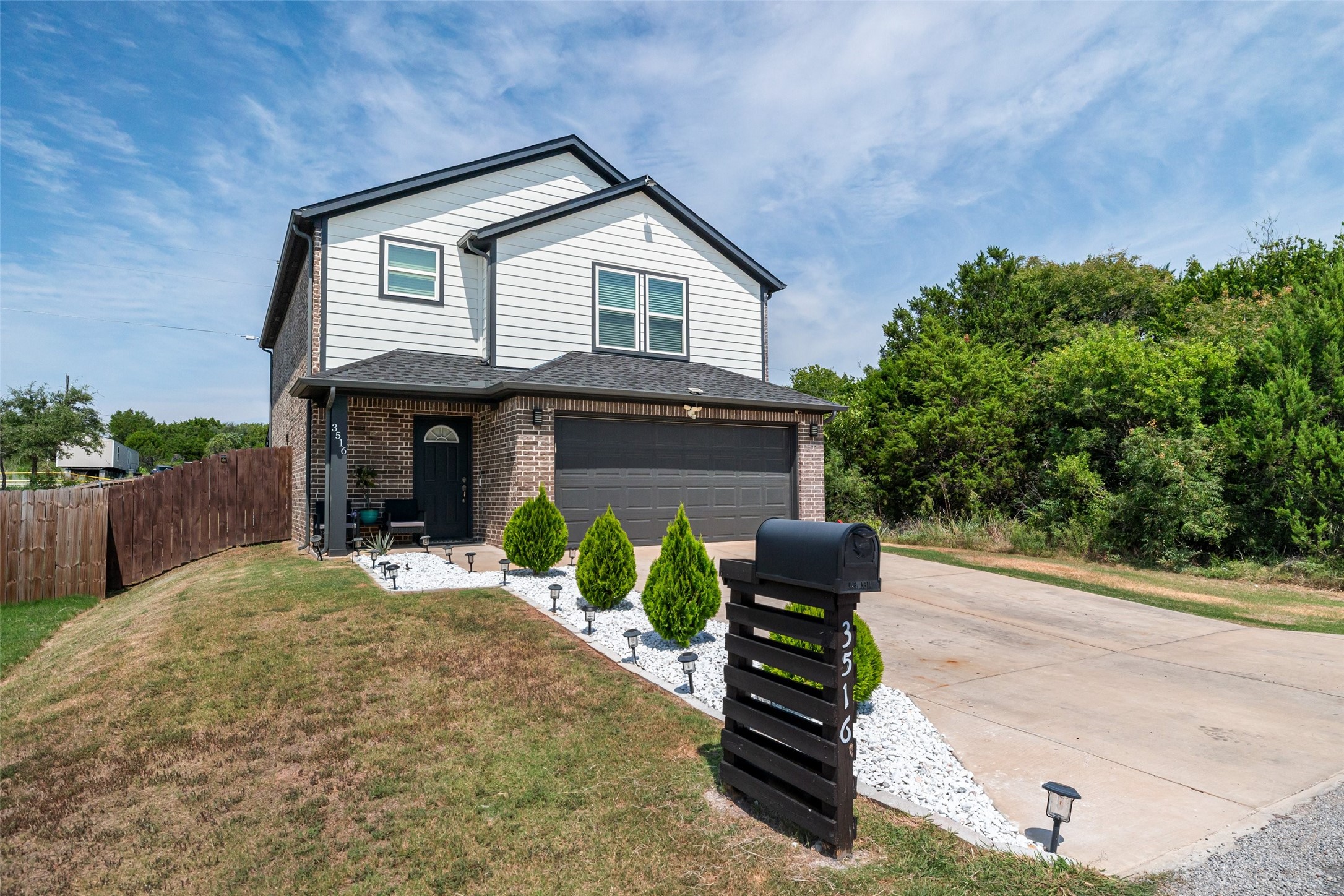 Property photo 01 of 3516 Mulberry Drive, Granbury, TX 76048 | MLS #21053246