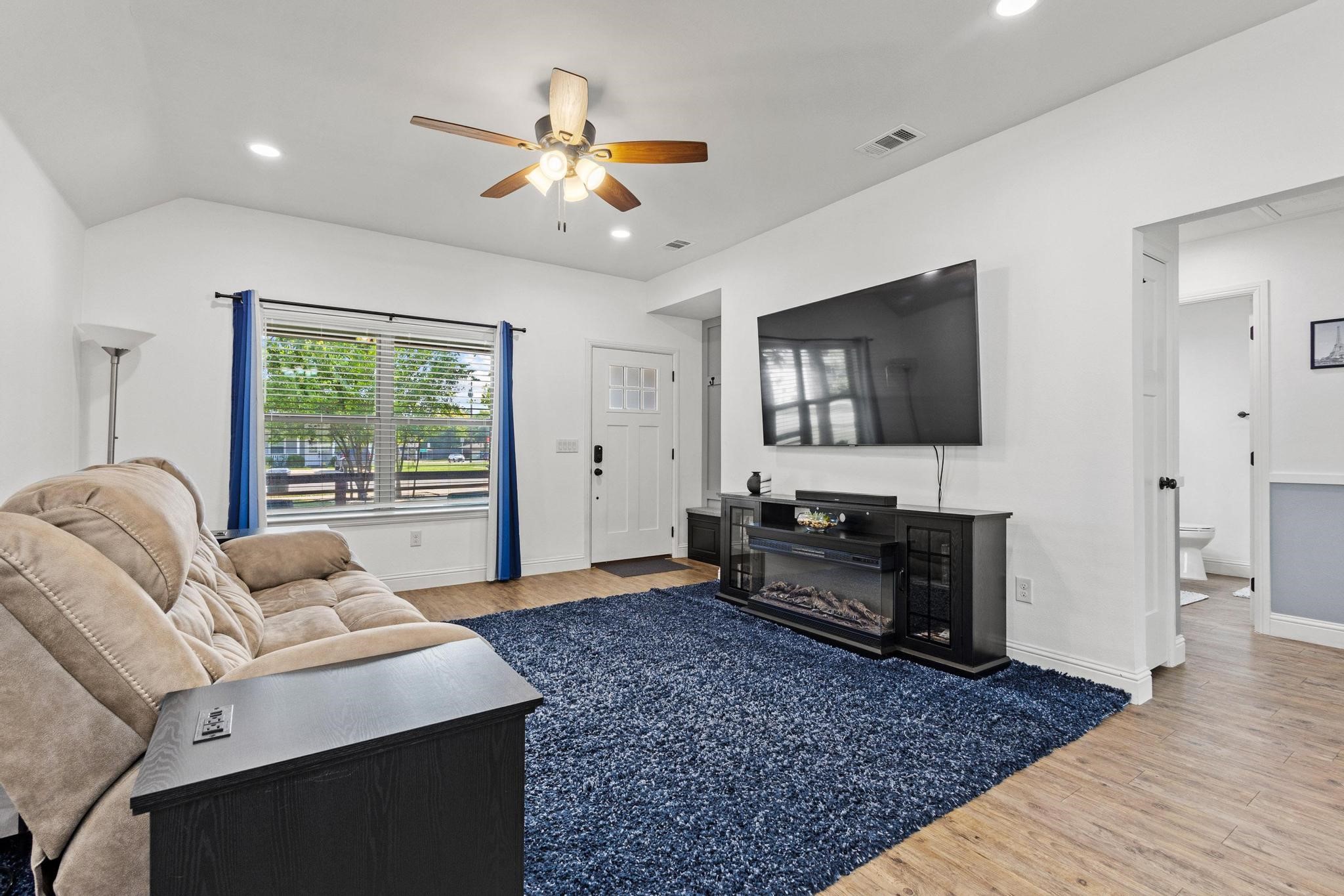 1031 W Gandy Street, Denison, TX, 75020
