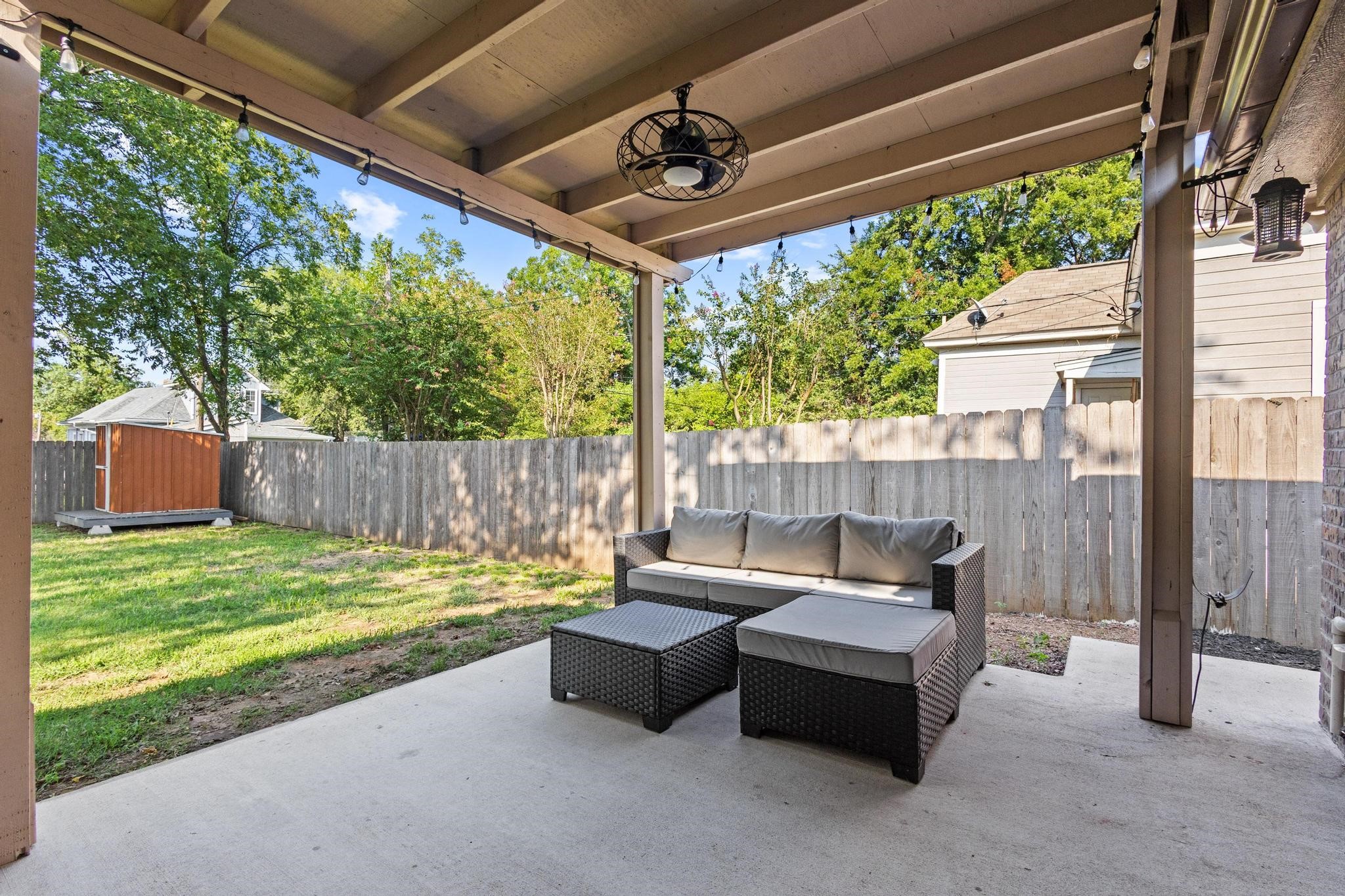 1031 W Gandy Street, Denison, TX, 75020