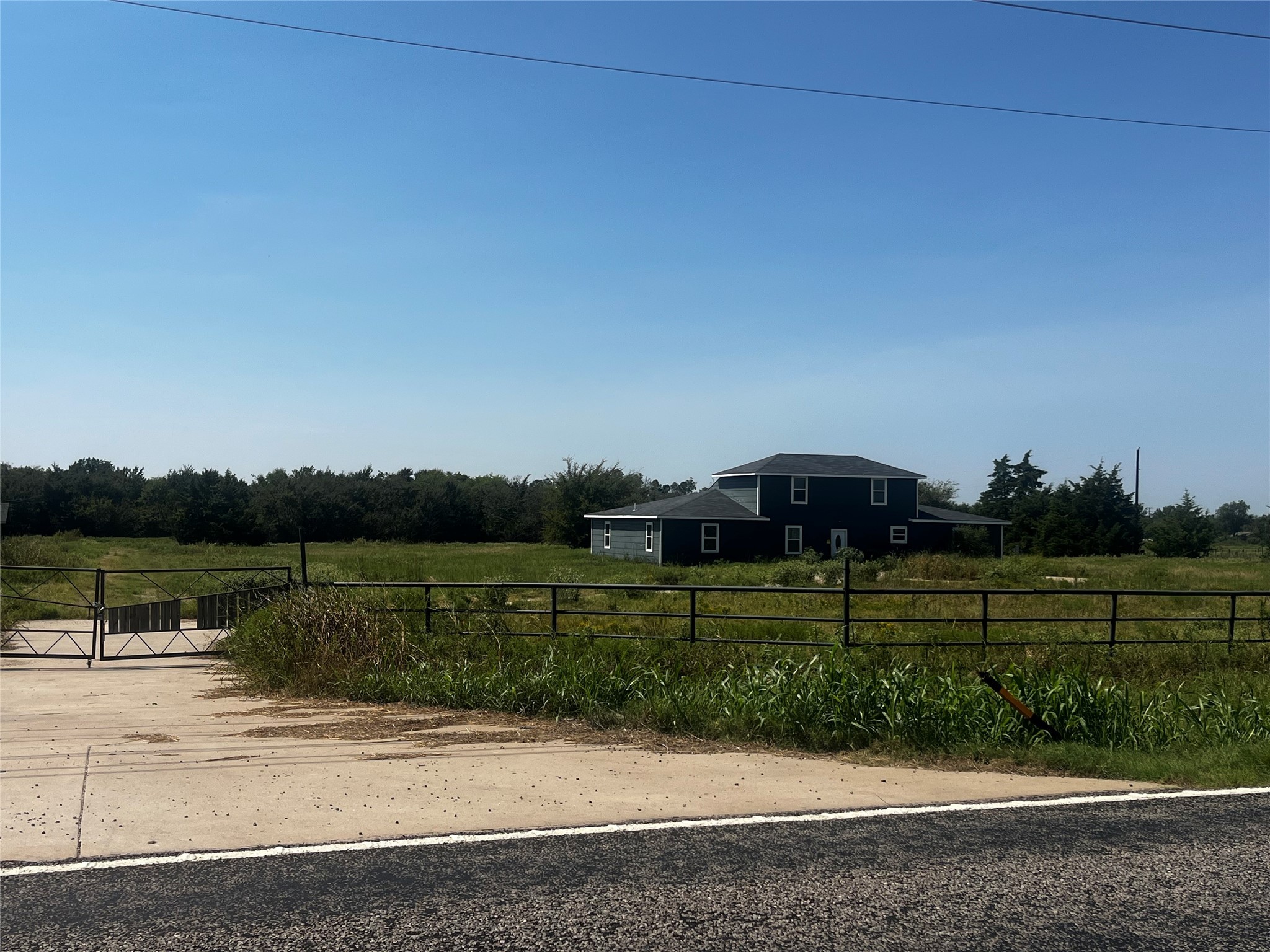 Property photo 01 of 268 S Farm Road 275, Cumby, TX 75433 | MLS #21053890