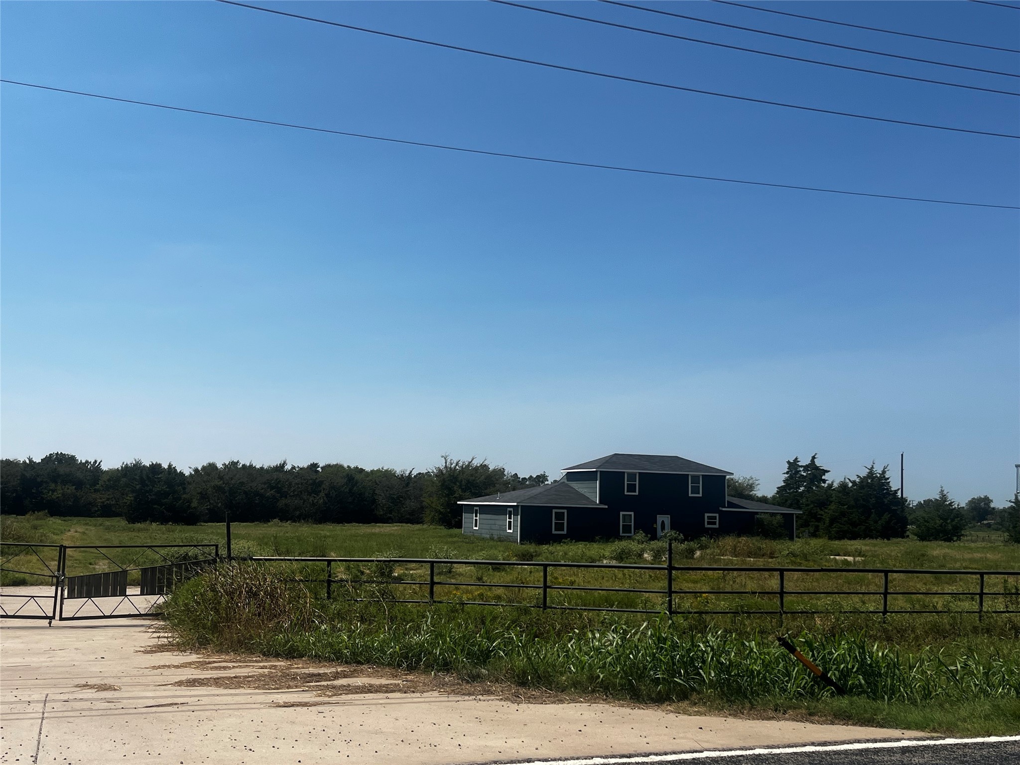 Property photo 02 of 268 S Farm Road 275, Cumby, TX 75433 | MLS #21053890