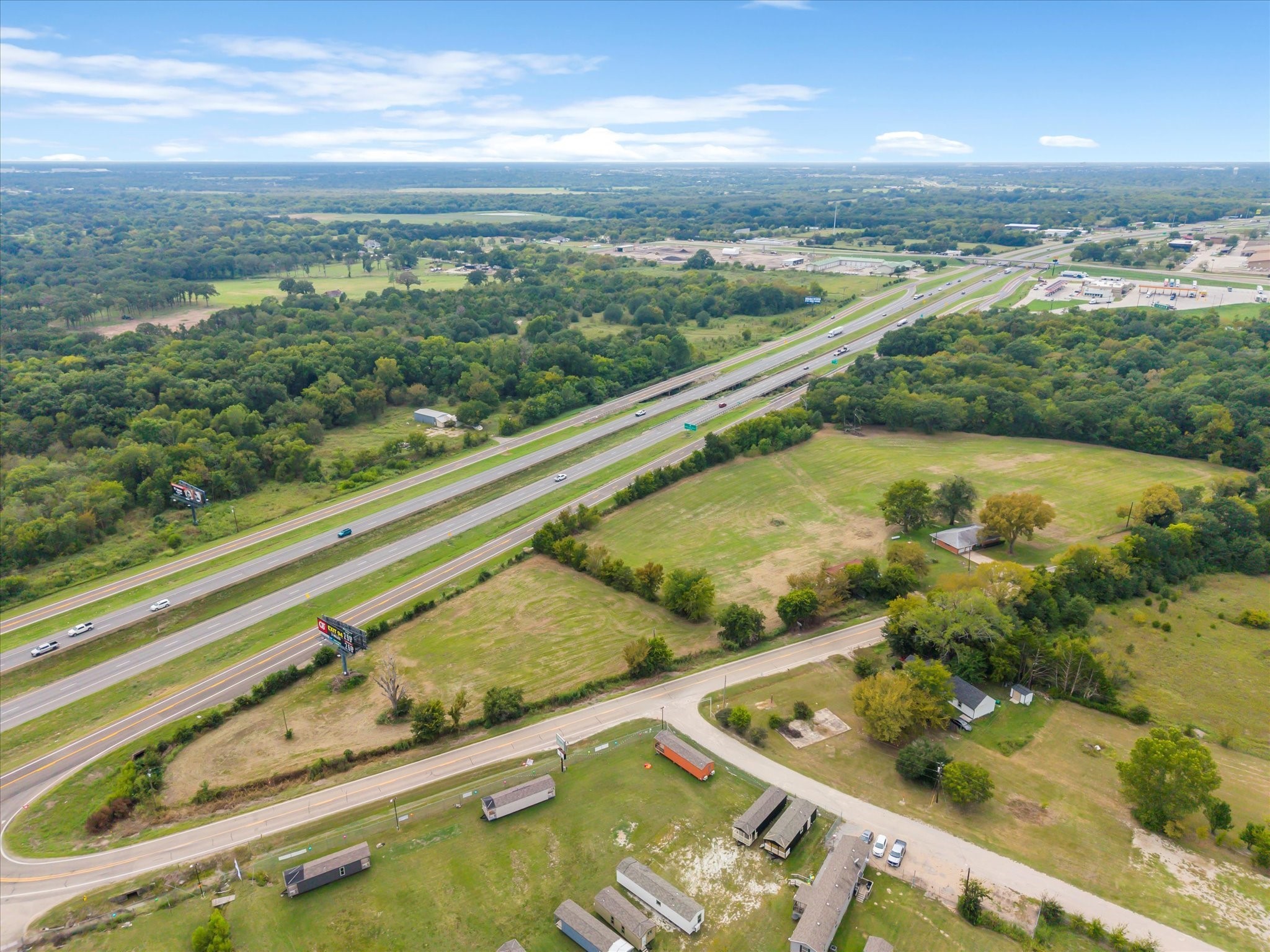 Property photo 03 of 1949 Fm 499, Greenville, TX 75401 | MLS #21054379
