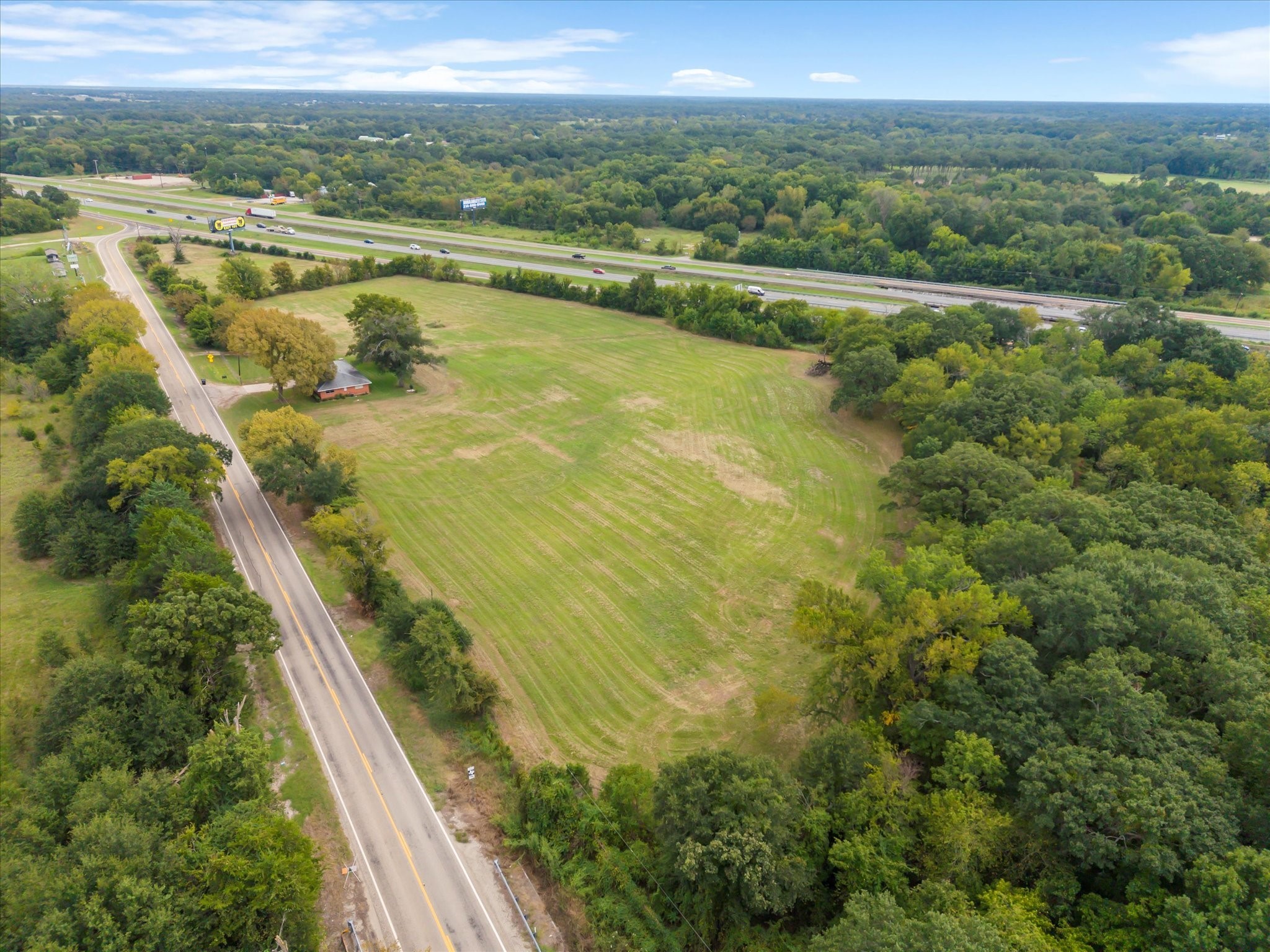 Property photo 04 of 1949 Fm 499, Greenville, TX 75401 | MLS #21054379