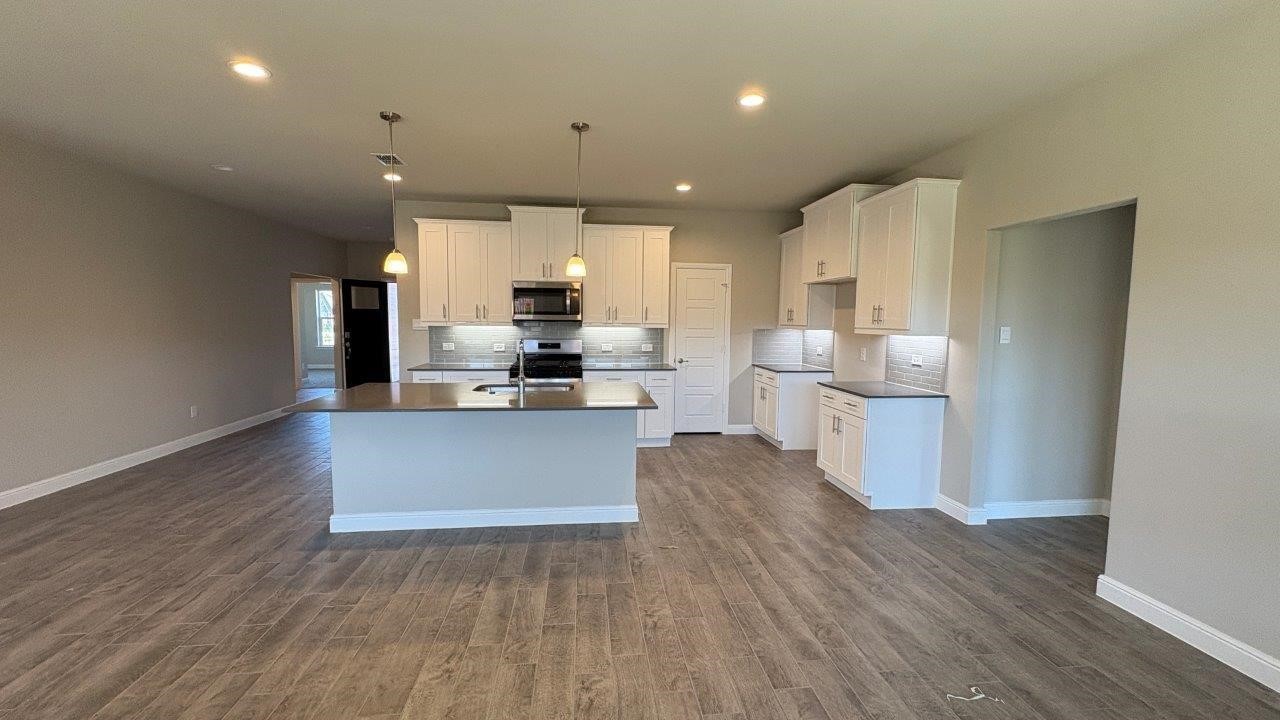 4213 CORNERSTONE Circle, Granbury, TX, 76048
