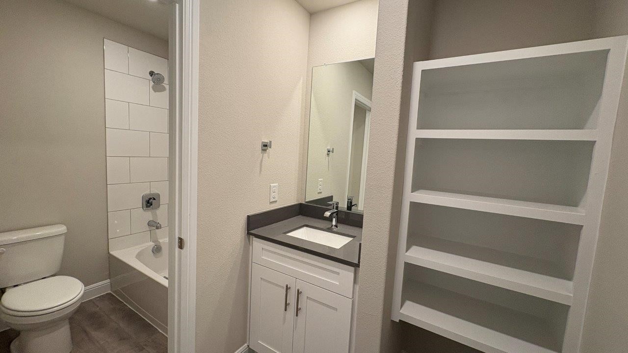 4213 CORNERSTONE Circle, Granbury, TX, 76048