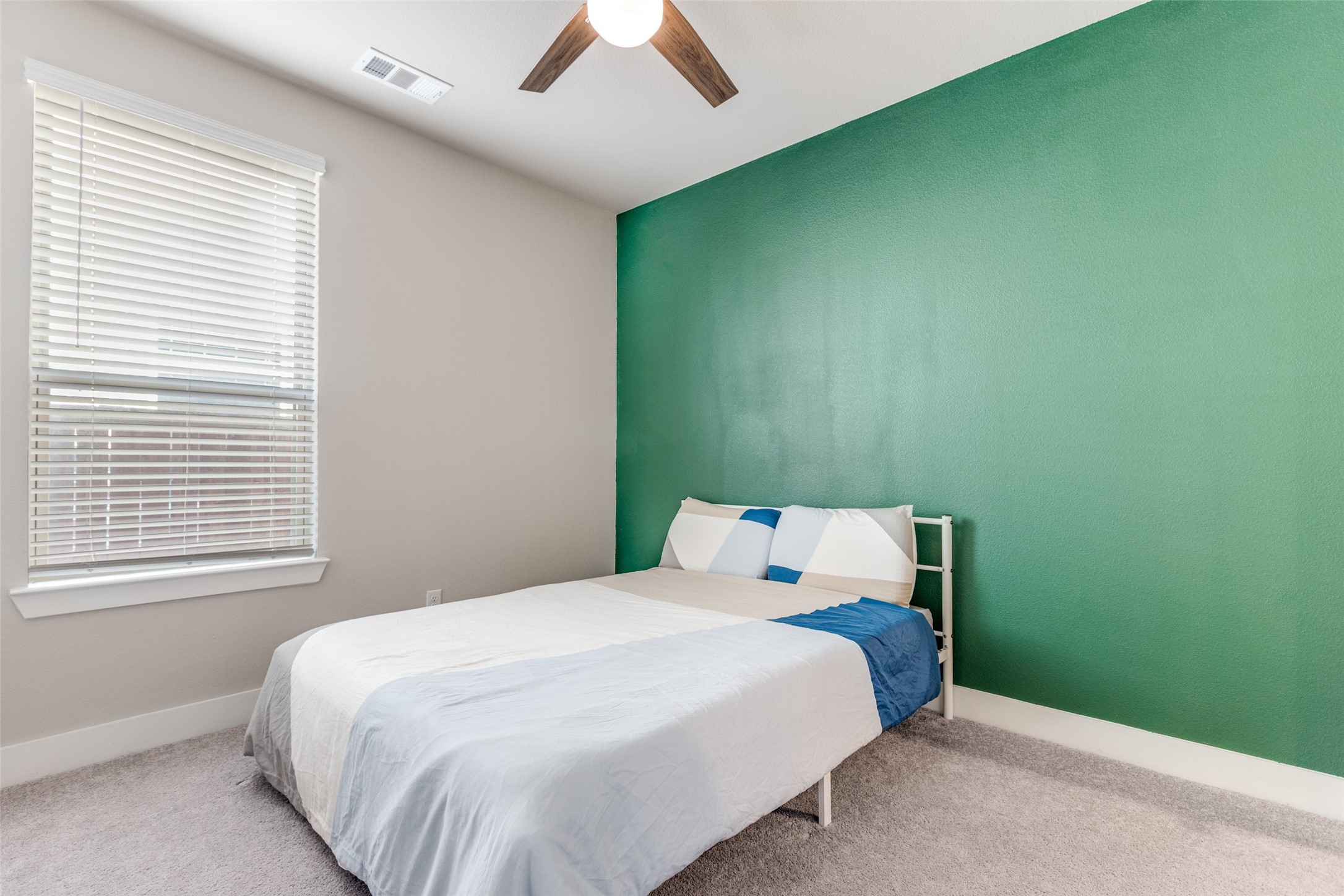 1904 Dappled Grey Avenue, Aubrey, TX, 76227