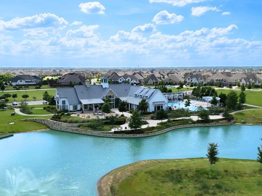 1904 Dappled Grey Avenue, Aubrey, TX, 76227