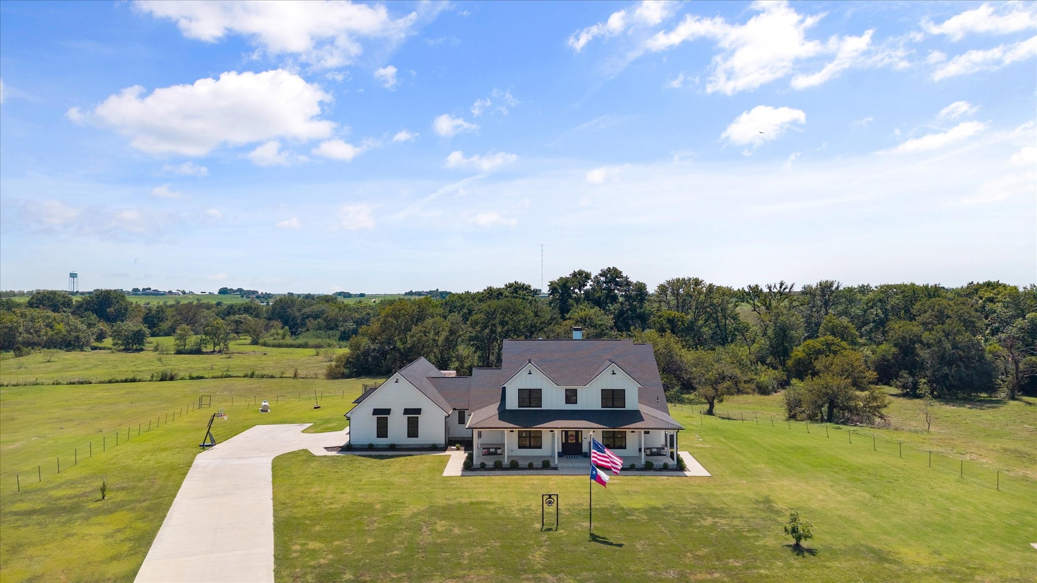 Property photo 02 of 630 Boyce Road, Waxahachie, TX 75165 | MLS #21057903