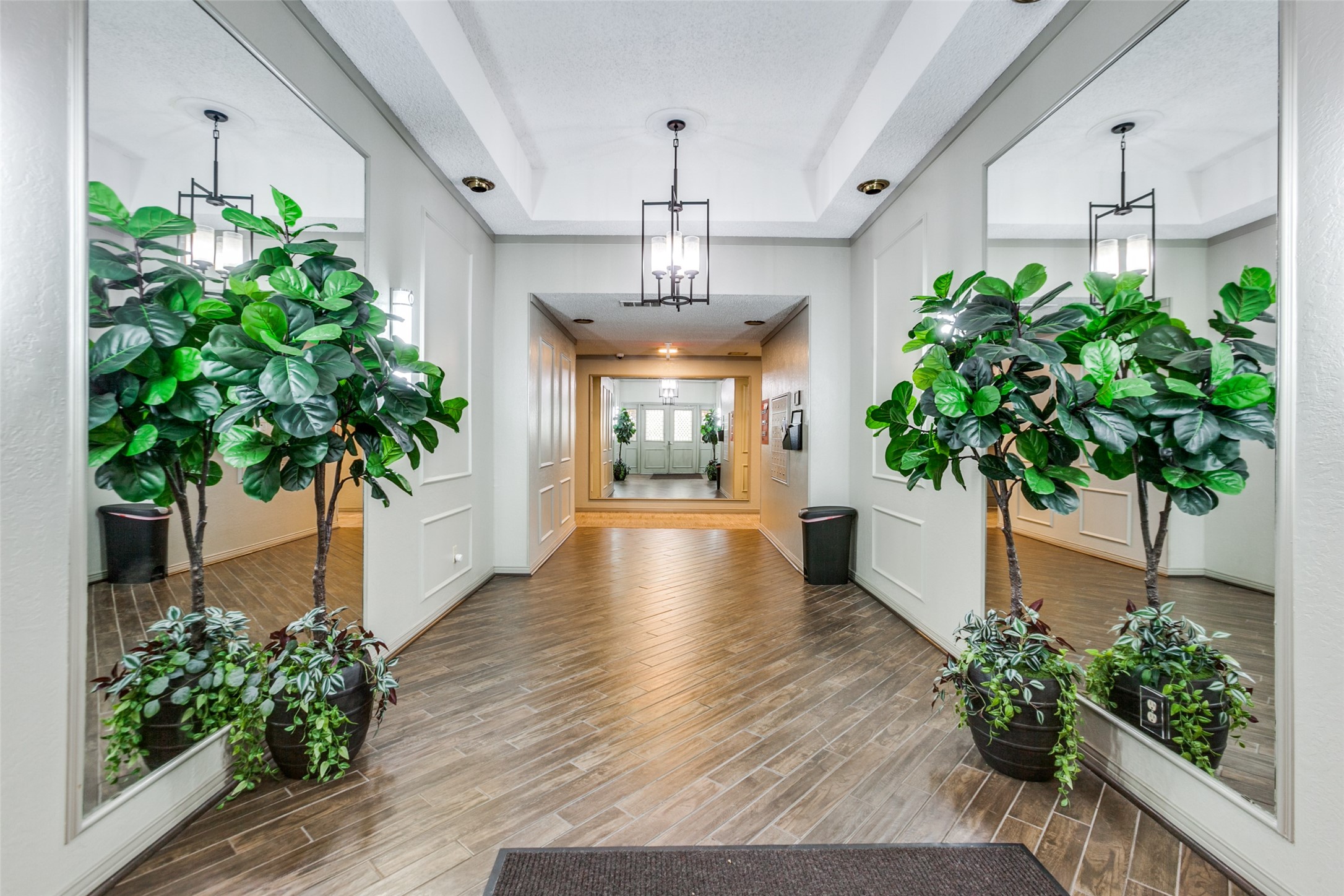 Property photo 03 of 6122 Ridgecrest Road UNIT 2007, Dallas, TX 75231 | MLS #21059701