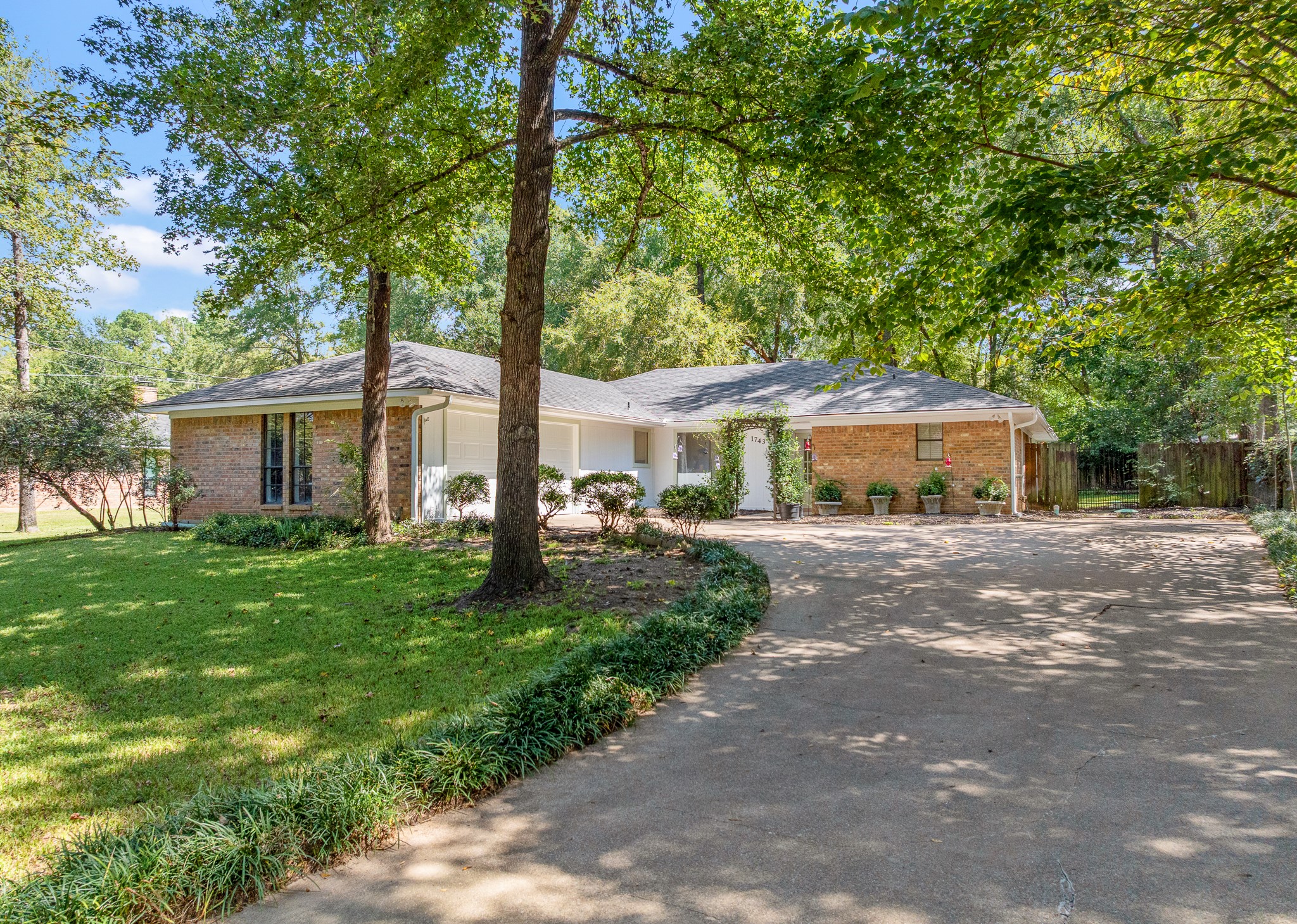 Property photo 02 of 1743 Barbara Court, Hideaway, TX 75771 | MLS #21059724