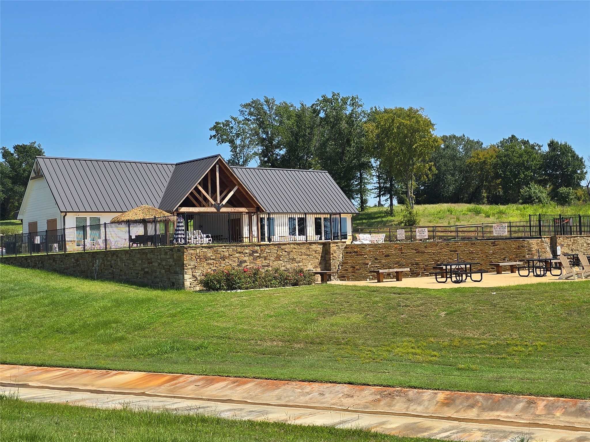 733 Clubview Drive, Mabank, TX, 75143