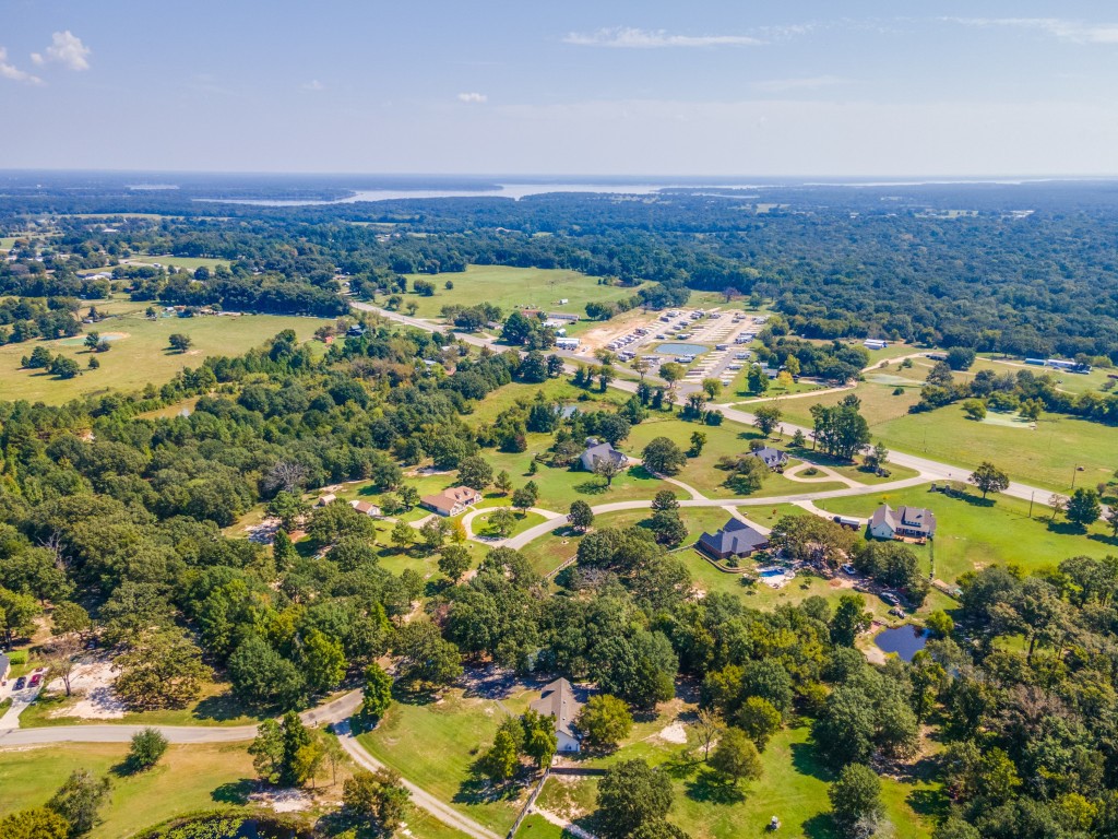 261 Rs County Road 4261, Emory, TX, 75440