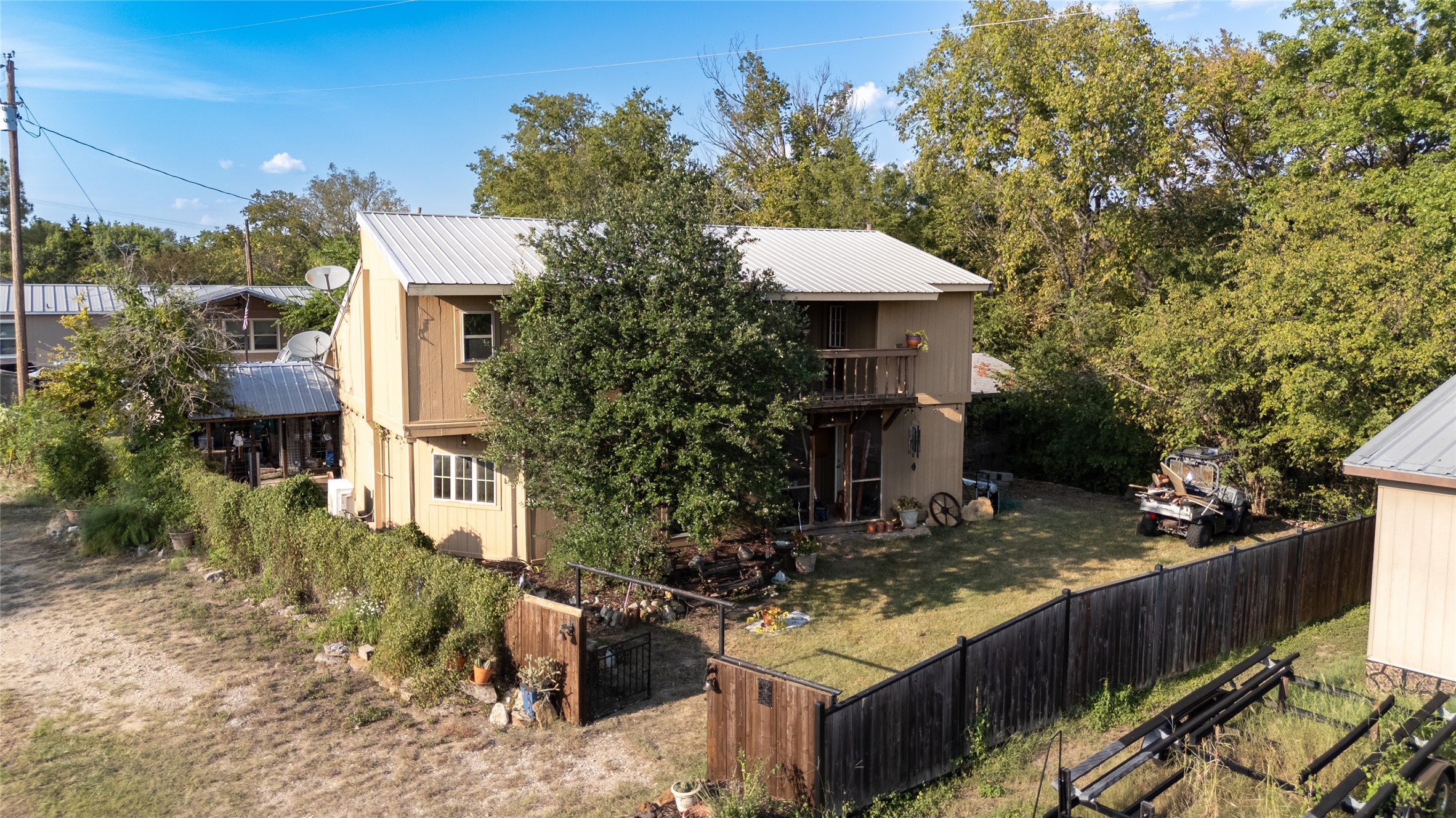 Property photo 02 of 591 Fm 1201 Spur, Gainesville, TX 76240 | MLS #21061216