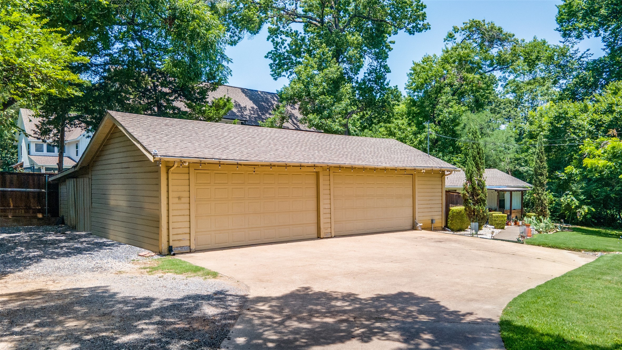 800 Harter Road, Dallas, TX, 75218