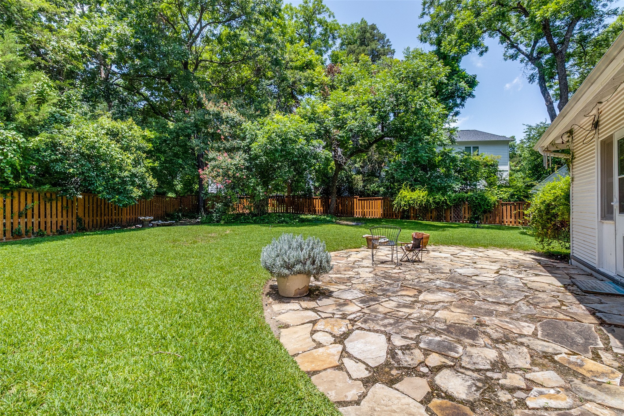 800 Harter Road, Dallas, TX, 75218