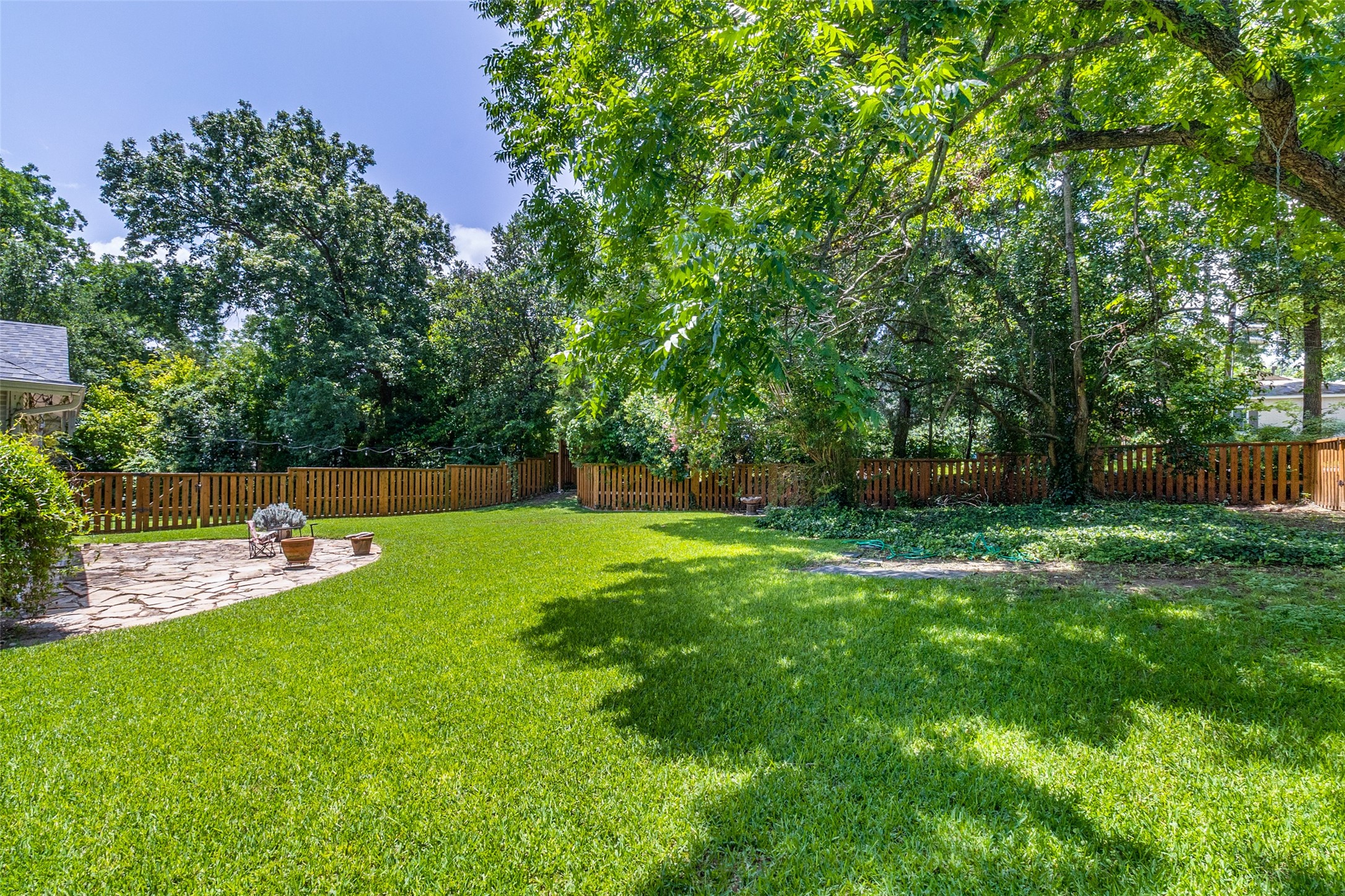 800 Harter Road, Dallas, TX, 75218