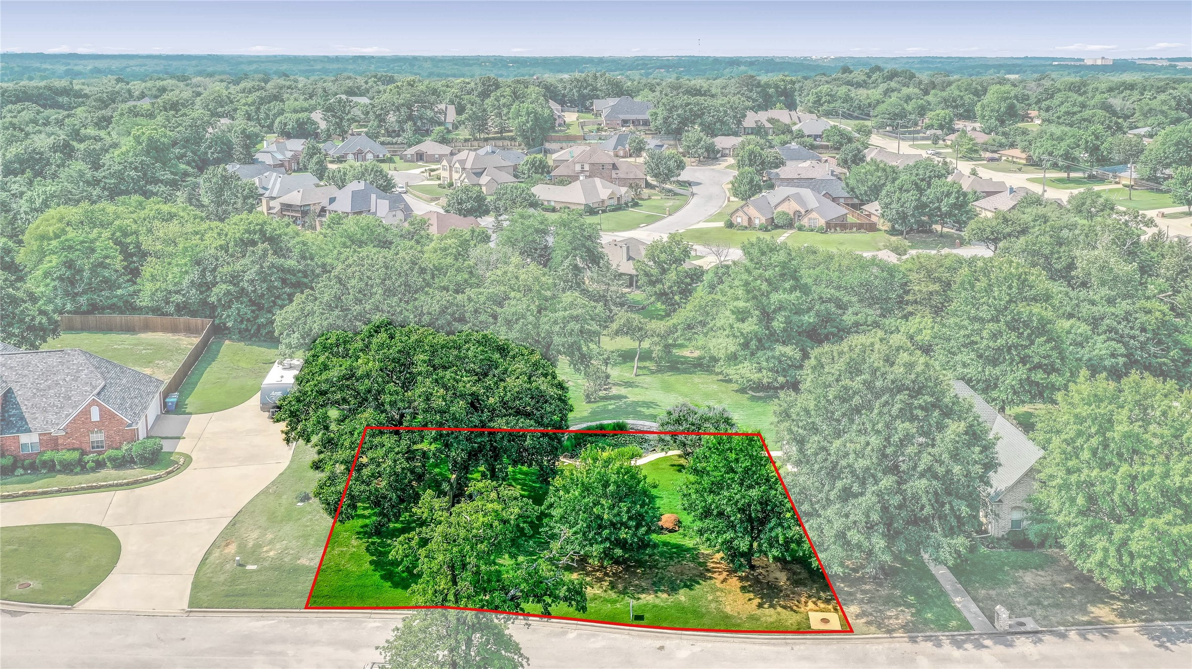 Property photo 03 of 2108 Turtlecreek, Denison, TX 75020 | MLS #21063955
