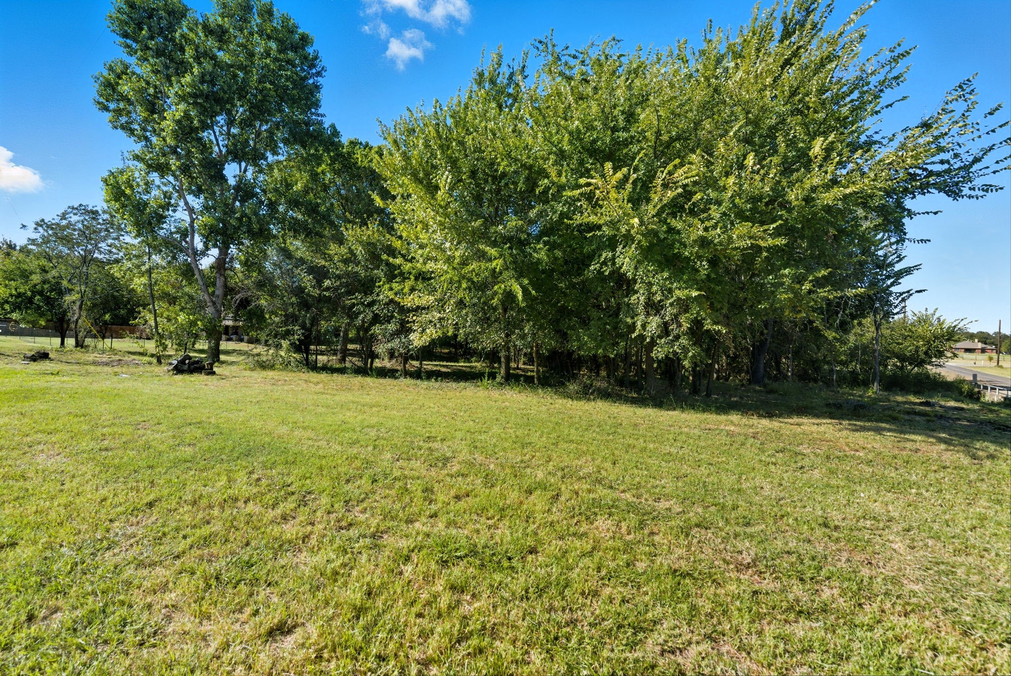 Property photo 01 of TBD Candis Court, Springtown, TX 76082 | MLS #21066091