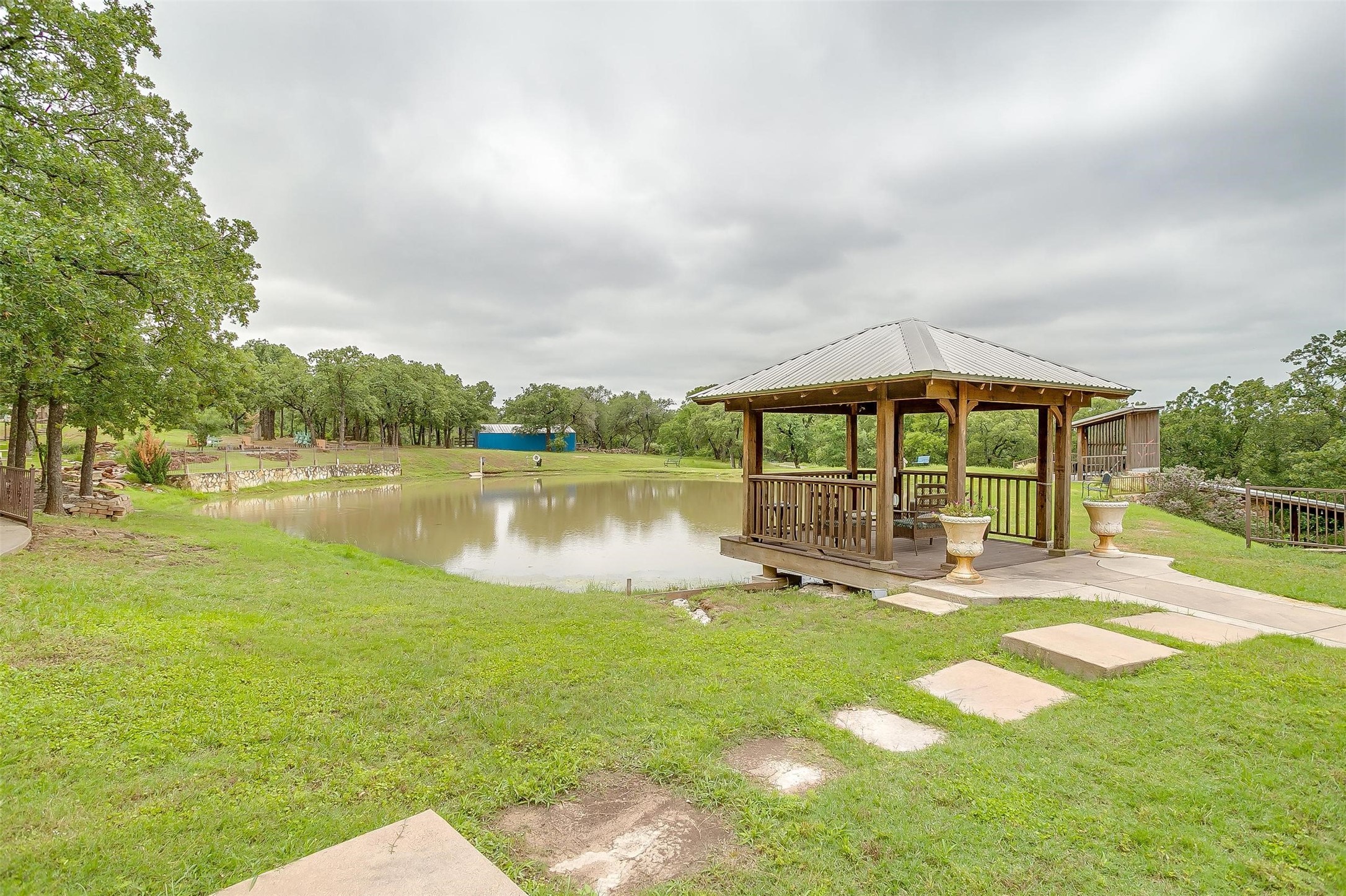 Property photo 02 of 383 County Rd 3672, Springtown, TX 76082 | MLS #21066145