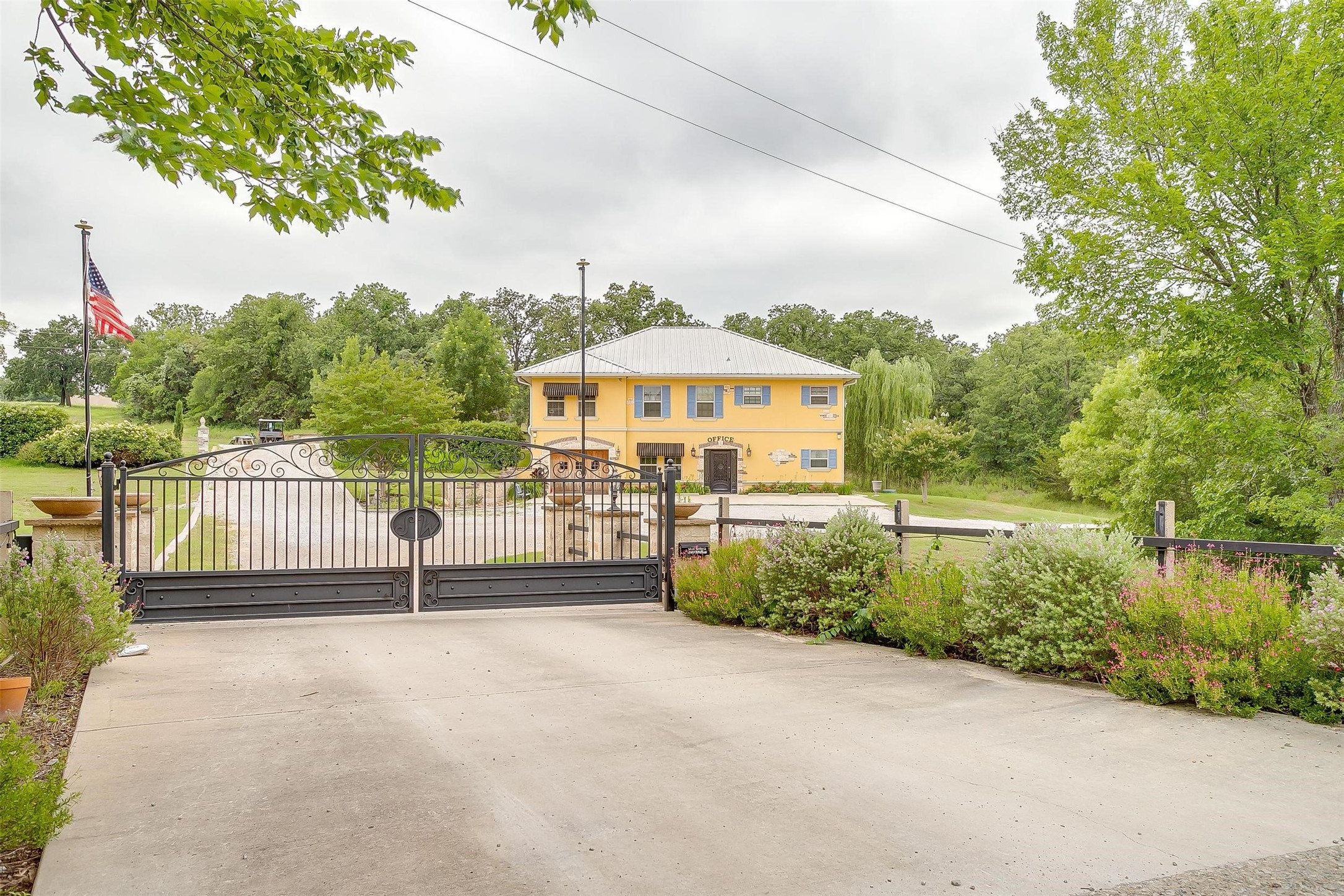 383 County Rd 3672, Springtown, TX, 76082