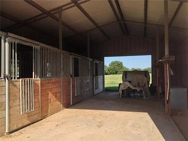Property photo 02 of 6363 Fm 2931, Aubrey, TX 76227 | MLS #21066240