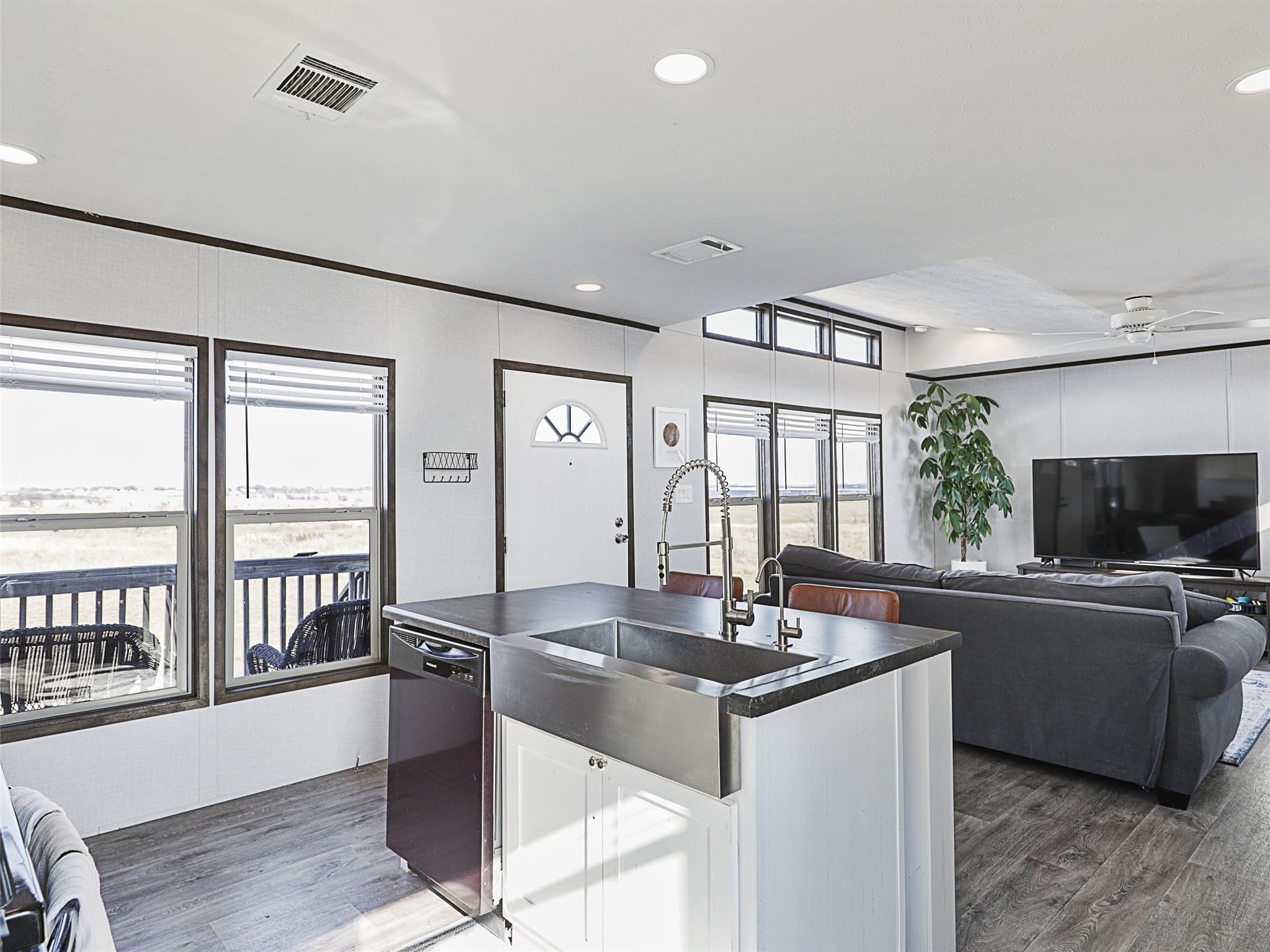 16384 FM  1173, Krum, TX, 76249