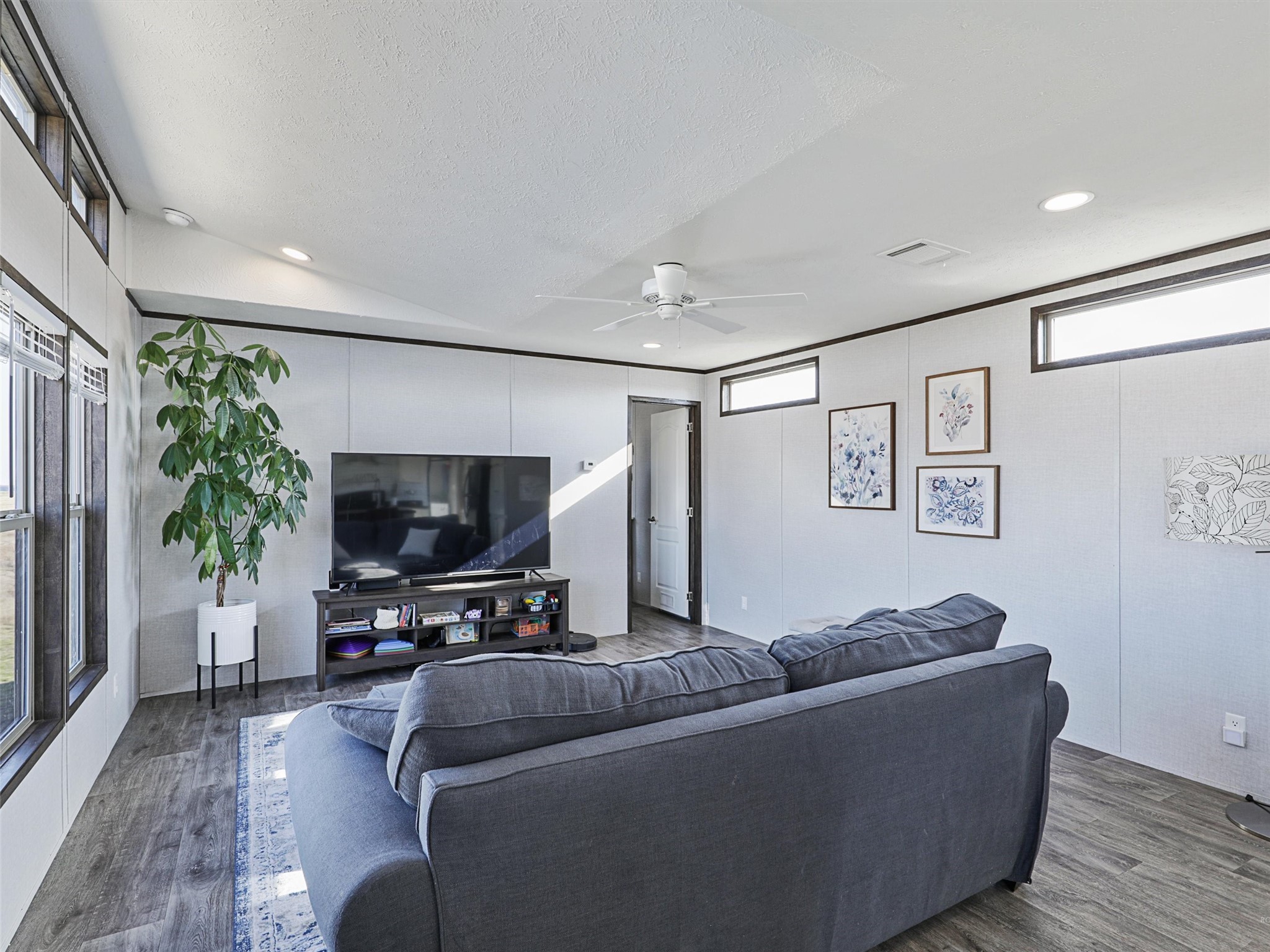 16384 FM  1173, Krum, TX, 76249