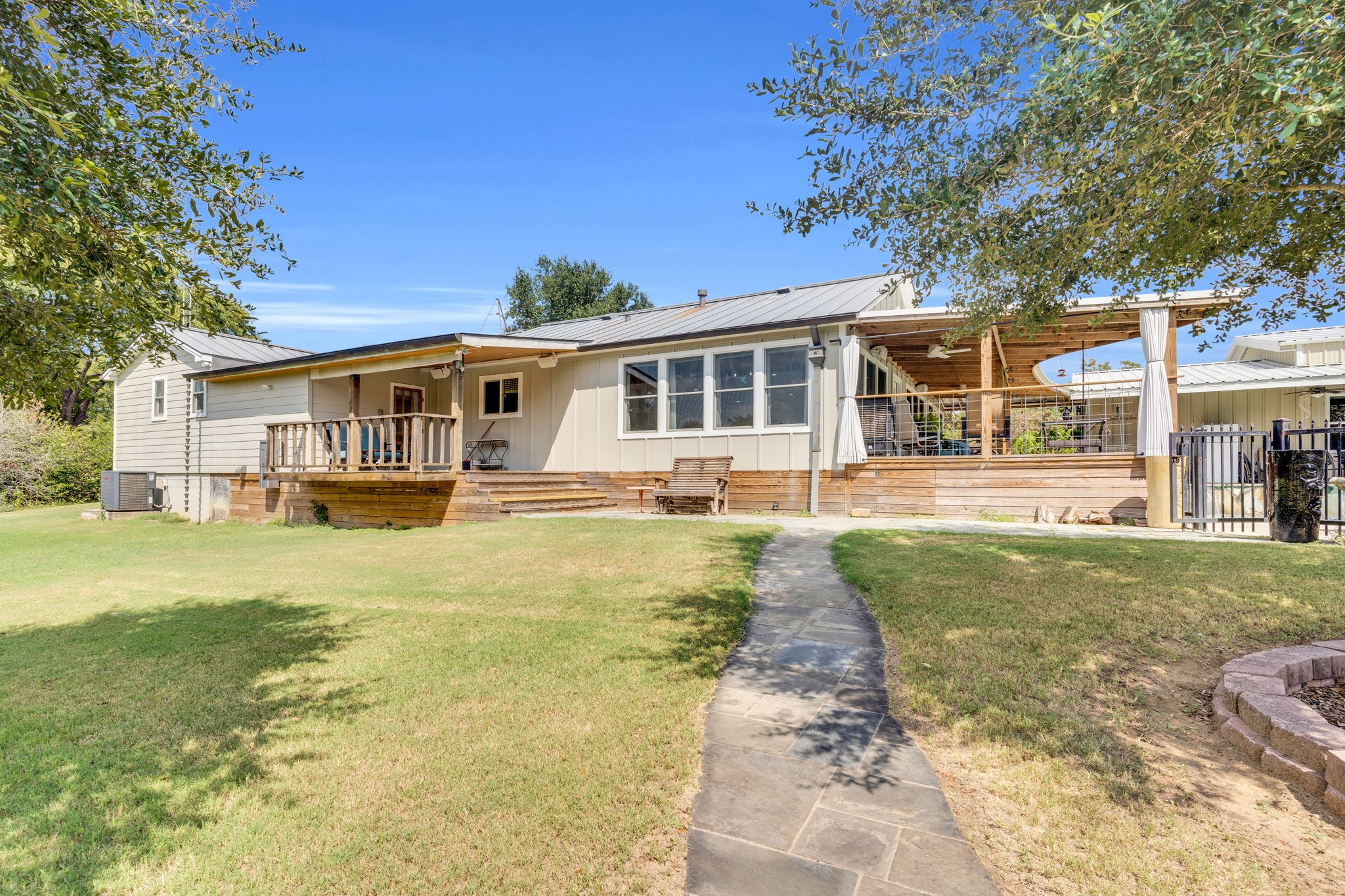 490 James Road, Ferris, TX, 75125
