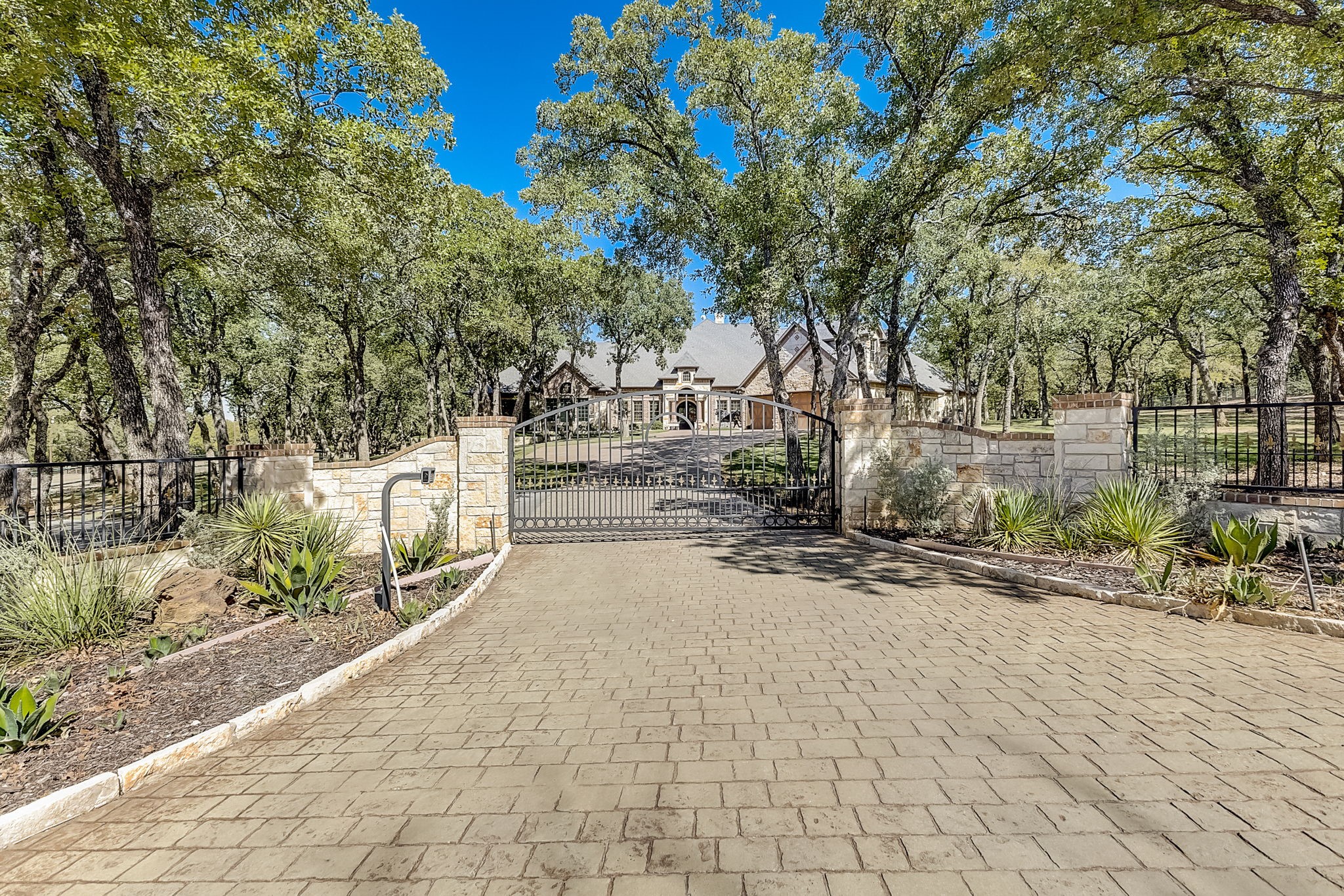 6565 Rockridge Trail, Aubrey, TX, 76227