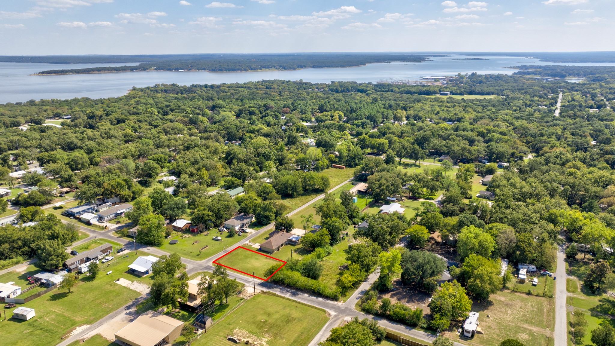 Property photo 04 of 355 Old Shawnee Trail Drive, Gordonville, TX 76245 | MLS #21073897