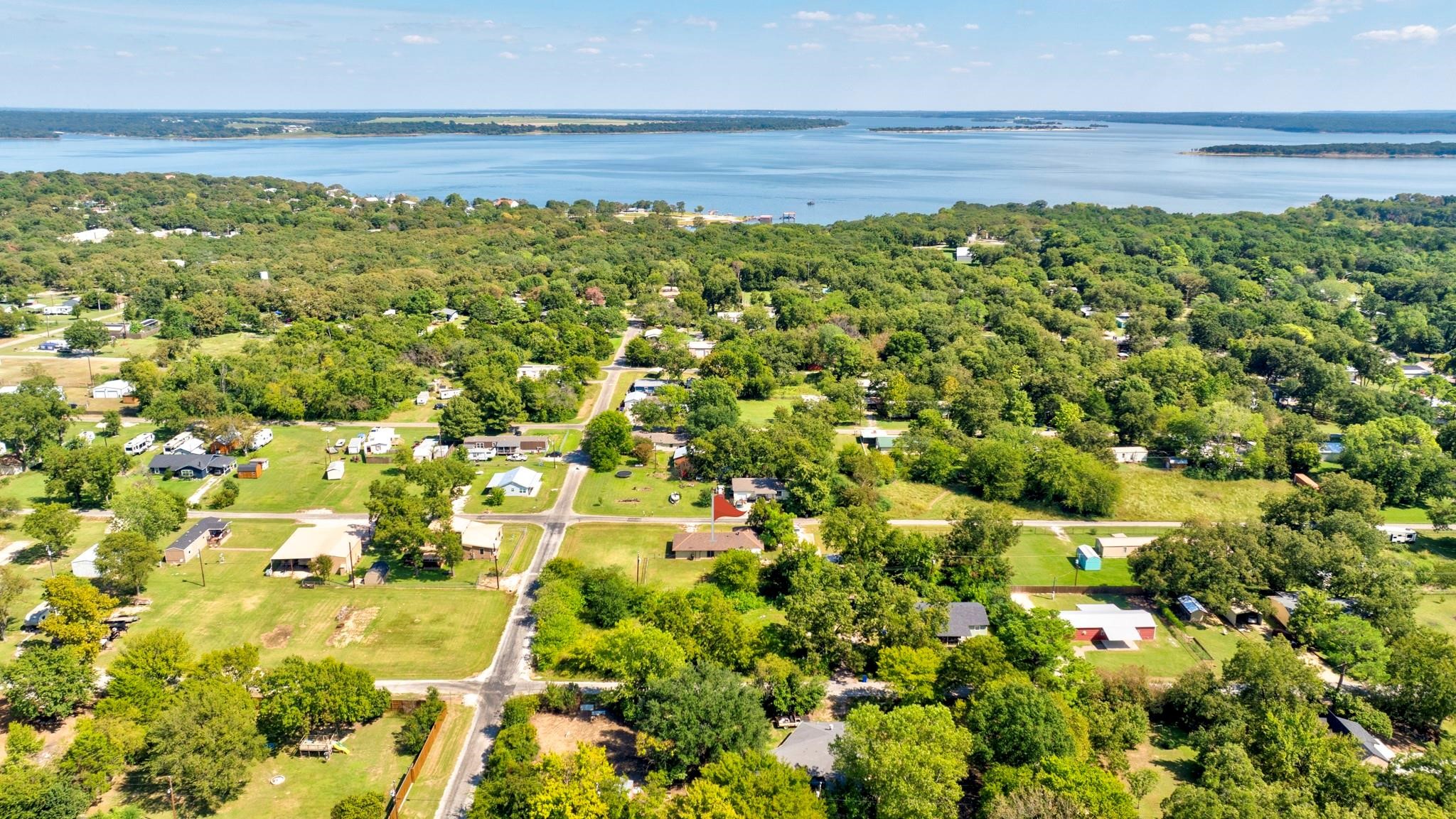 Property photo 01 of 373 Old Shawnee Trl Drive, Gordonville, TX 76245 | MLS #21073970