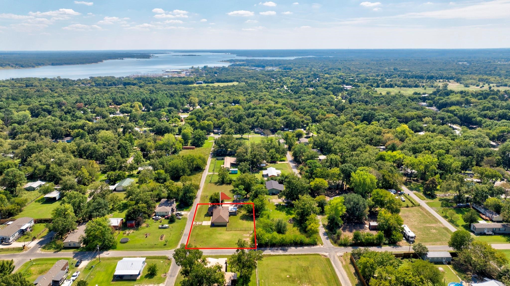Property photo 01 of 373 Old Shawnee Trail Drive, Gordonville, TX 76245 | MLS #21074017
