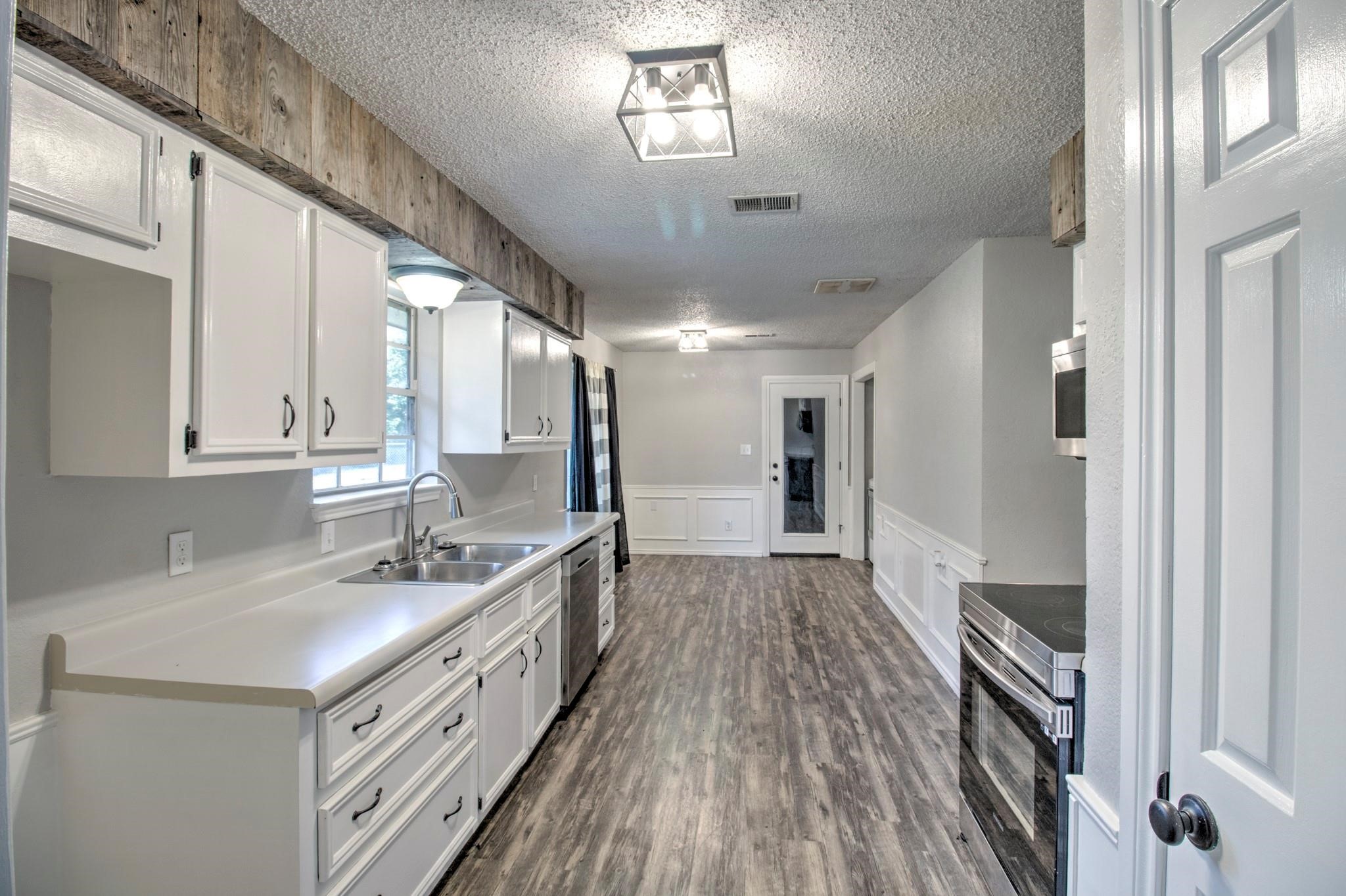 373 Old Shawnee Trail Drive, Gordonville, TX, 76245