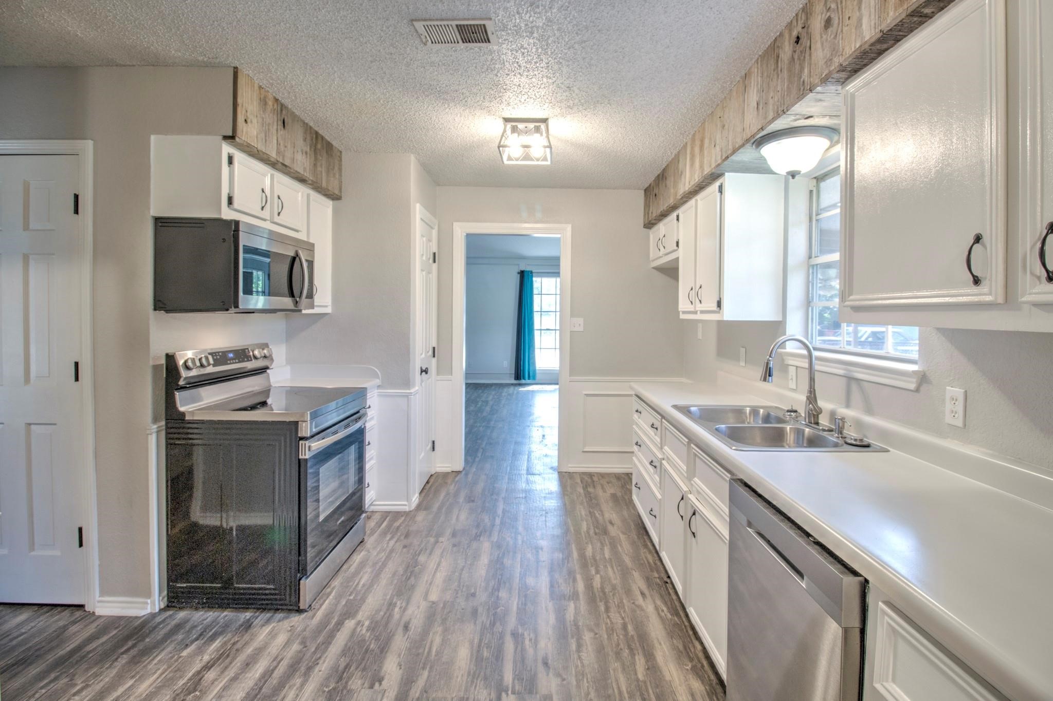 373 Old Shawnee Trail Drive, Gordonville, TX, 76245