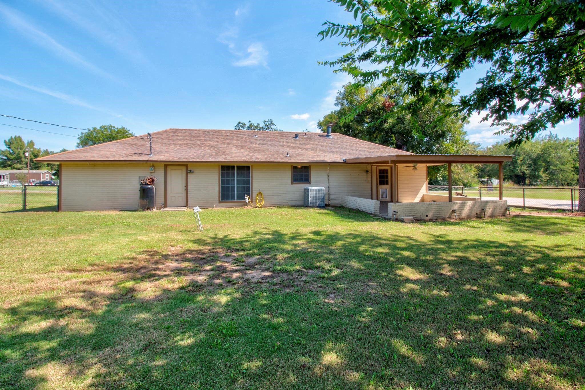 373 Old Shawnee Trail Drive, Gordonville, TX, 76245