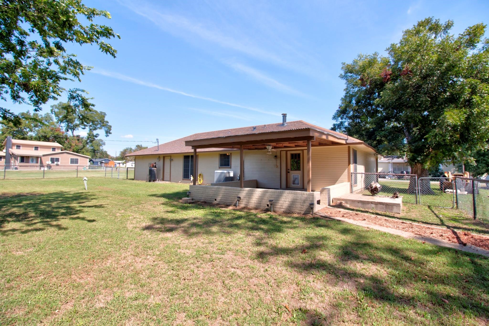373 Old Shawnee Trail Drive, Gordonville, TX, 76245