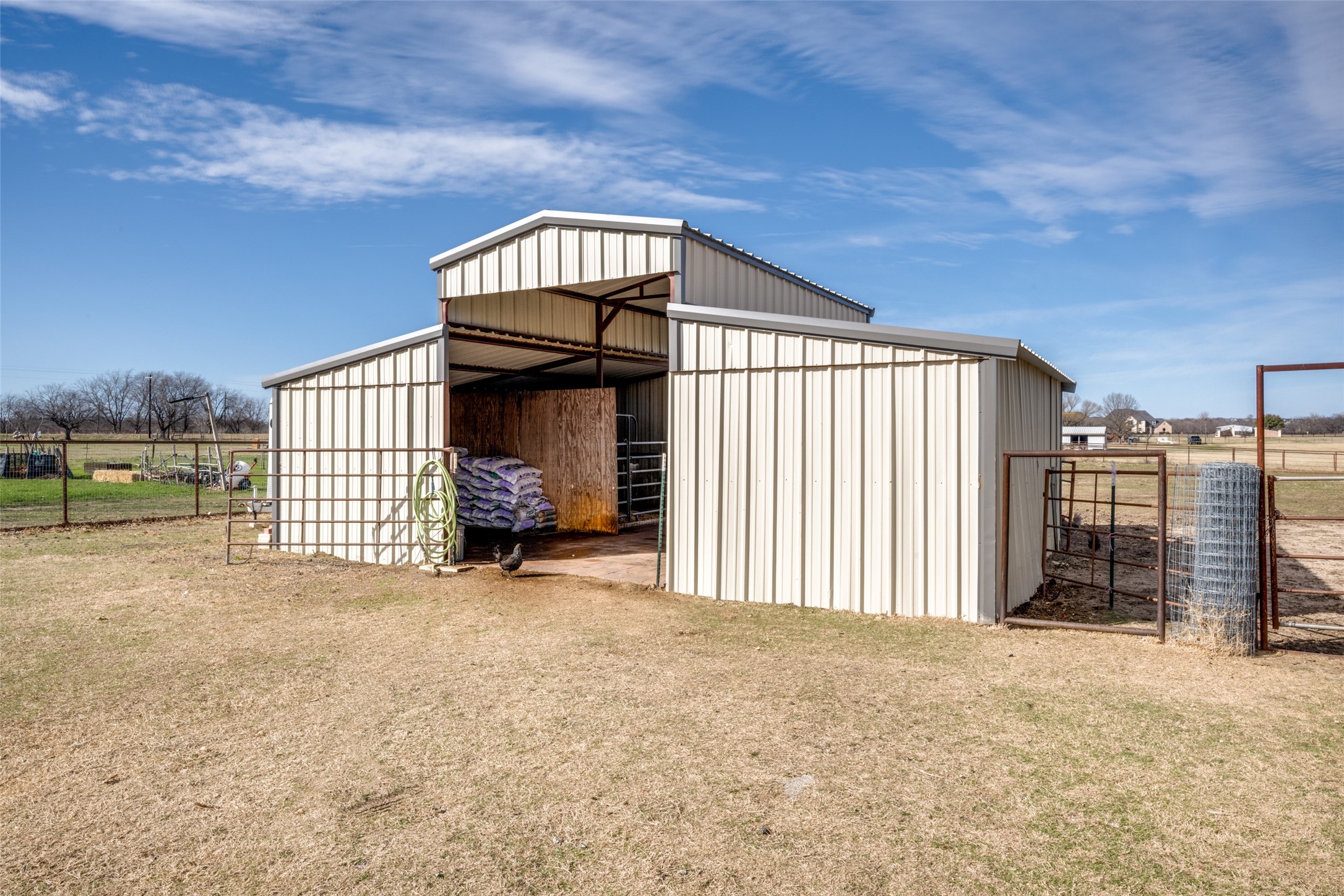 6221 Deer Run Road, Sanger, TX, 76266
