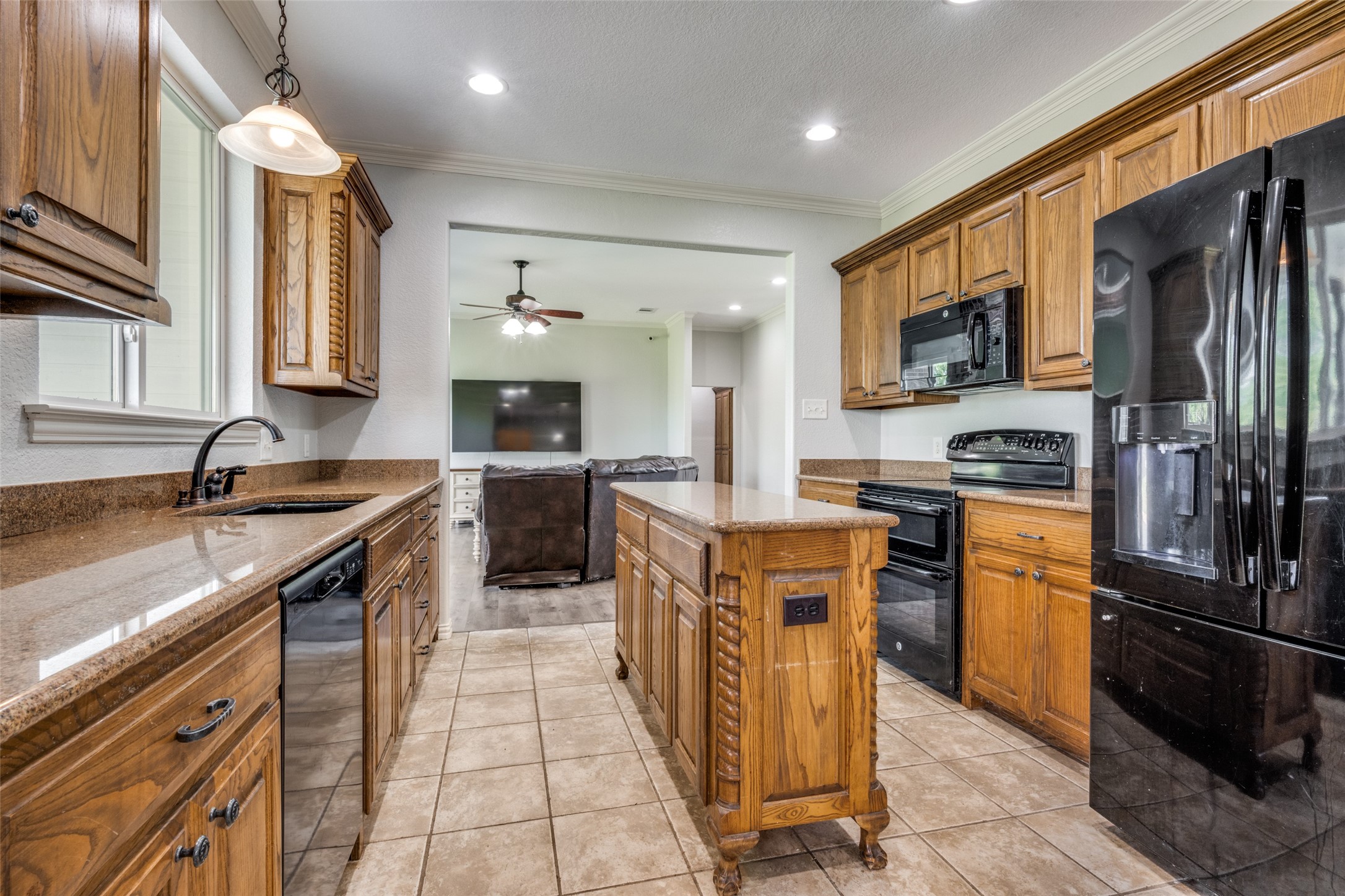 6221 Deer Run Road, Sanger, TX, 76266