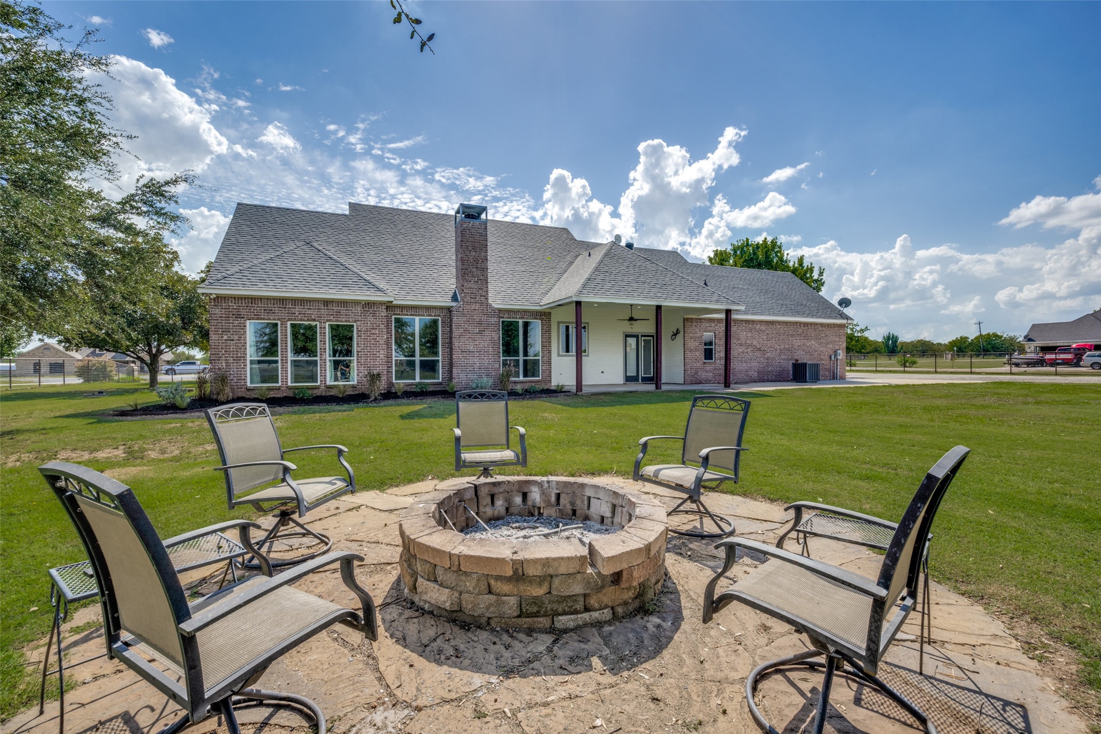 6221 Deer Run Road, Sanger, TX, 76266