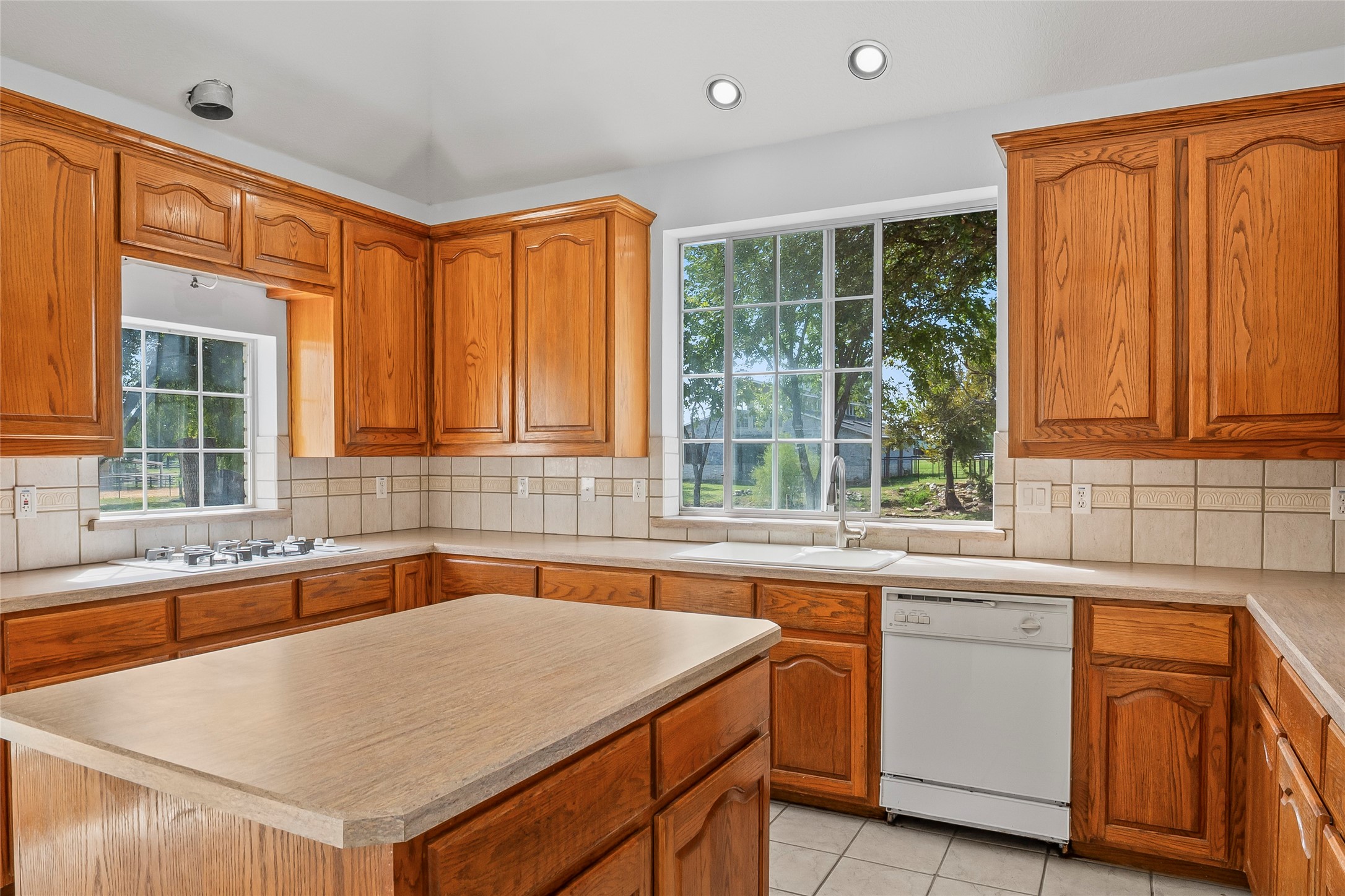 1082 Post Oak Road, Copper Canyon, TX, 76226