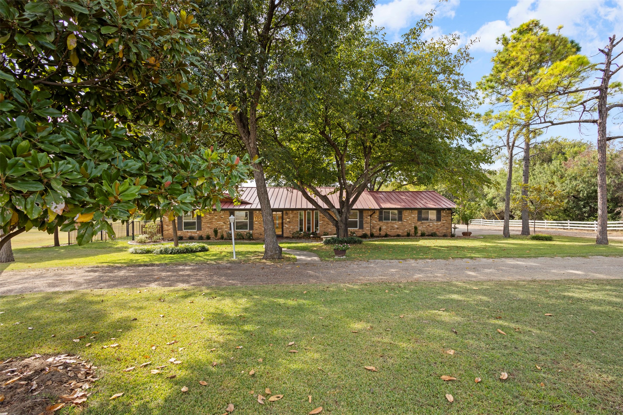 Property photo 03 of 1009 W Interstate20 Grand, Prairie, TX 75052 | MLS #21080949