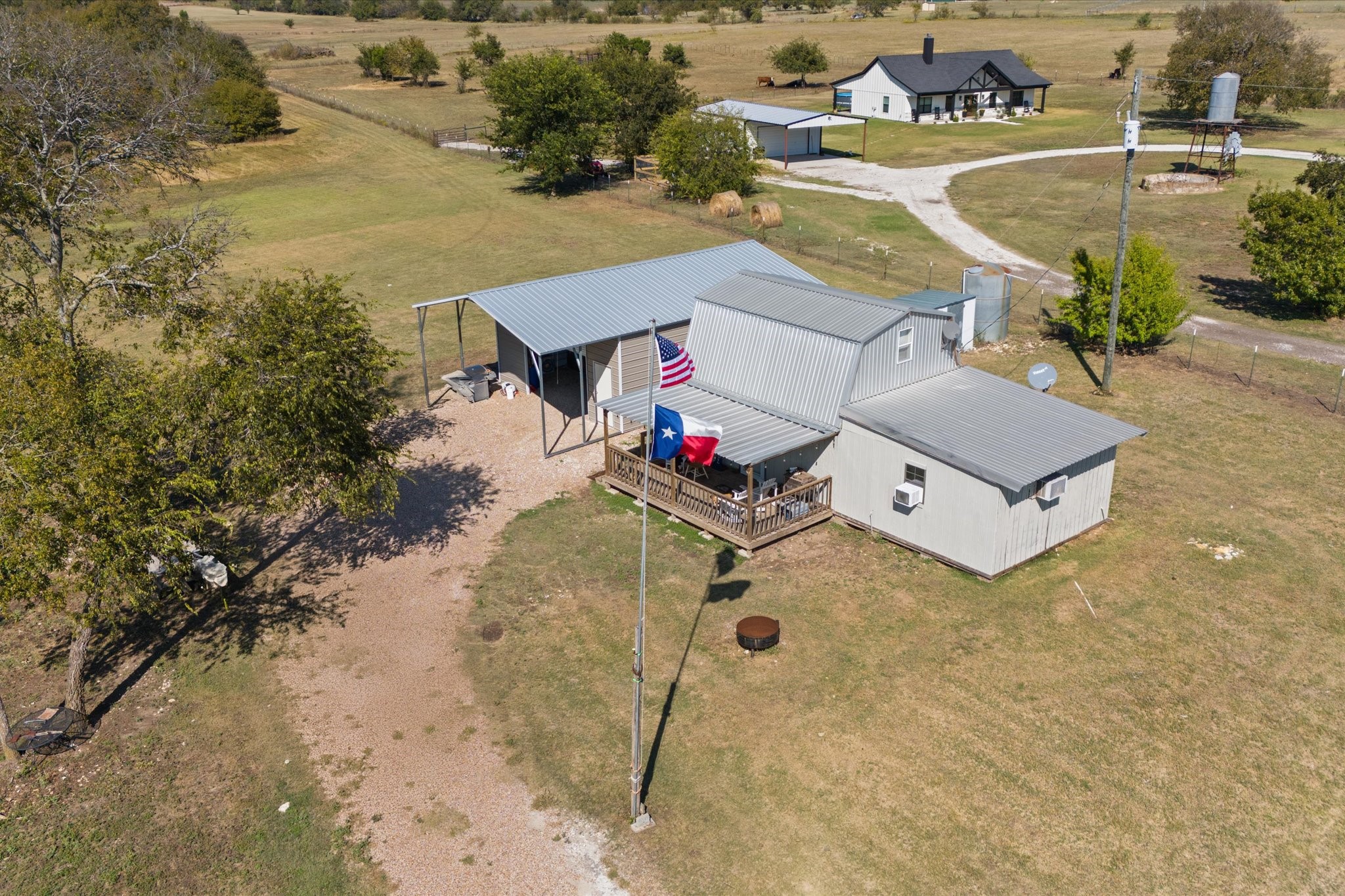 Property photo 02 of 224 Hcr 1114, Blum, TX 76627 | MLS #21081091