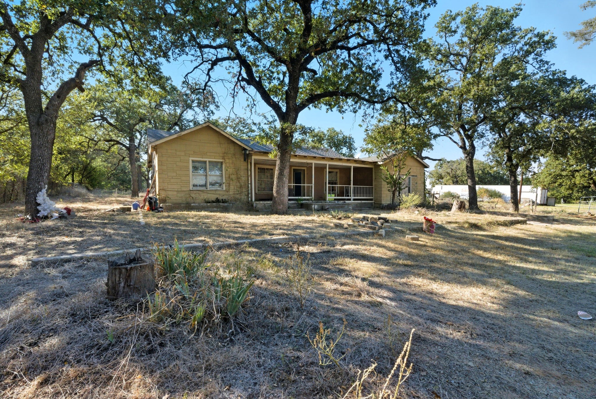 Property photo 03 of 14095 Liberty School Road, Azle, TX 76020 | MLS #21082254
